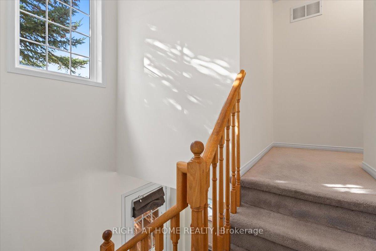 Photo 10 of 84 Trevino Circle, Barrie, East Bayfield — HOMEH