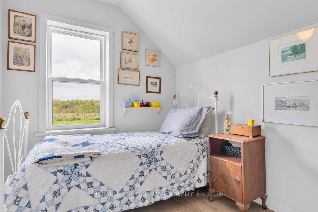 Photo 24 of 109714 7 Hwy, Tweed, Elzevir (Twp) — HOMEH