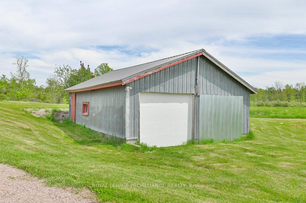 Photo 32 of 109714 7 Hwy, Tweed, Elzevir (Twp) — HOMEH