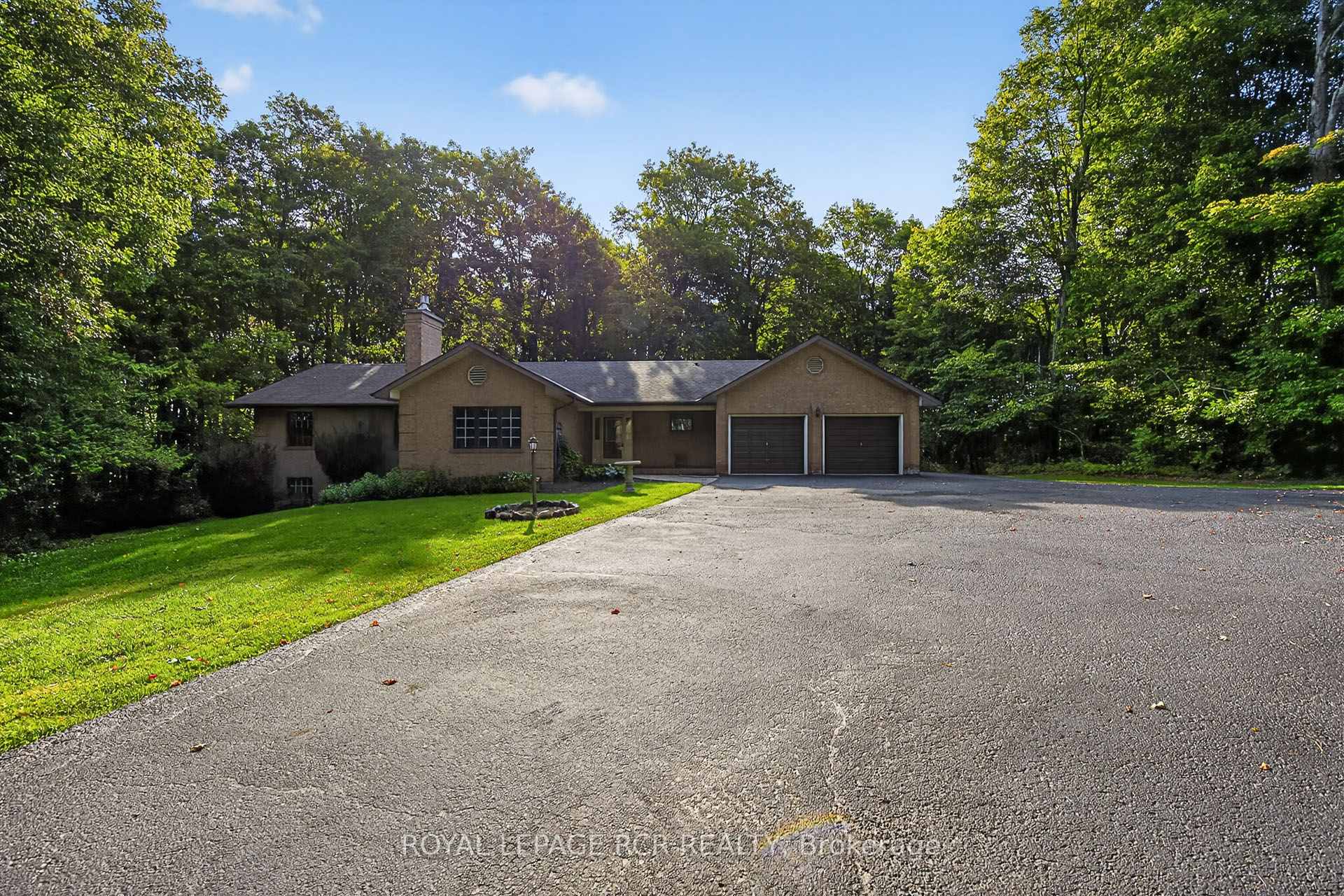 Photo 7 of 391 Goodwood Road, Uxbridge, Rural Uxbridge — HOMEH