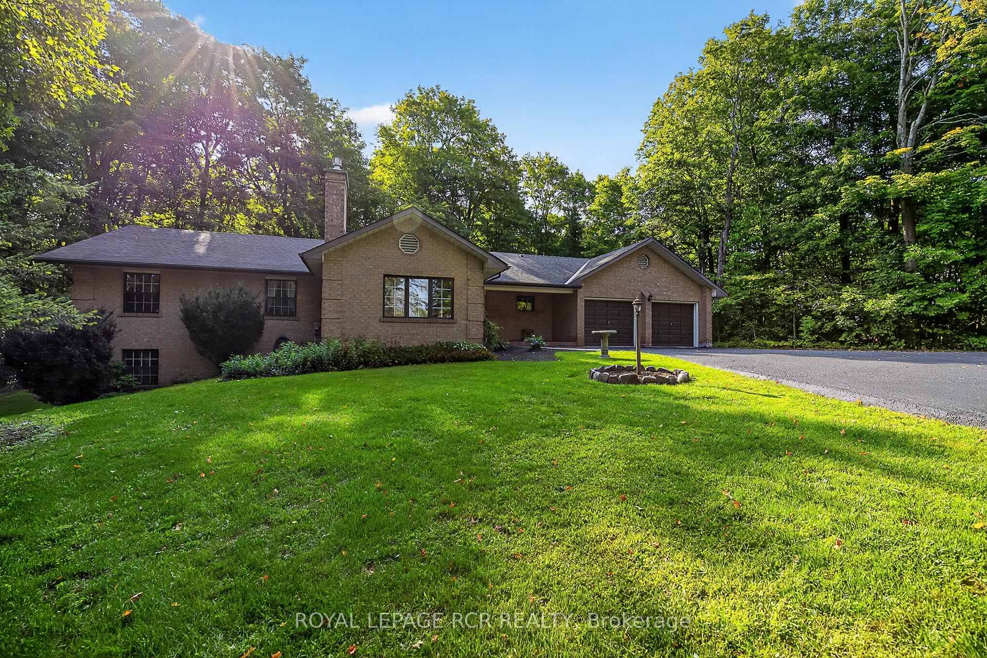 Photo 8 of 391 Goodwood Road, Uxbridge, Rural Uxbridge — HOMEH