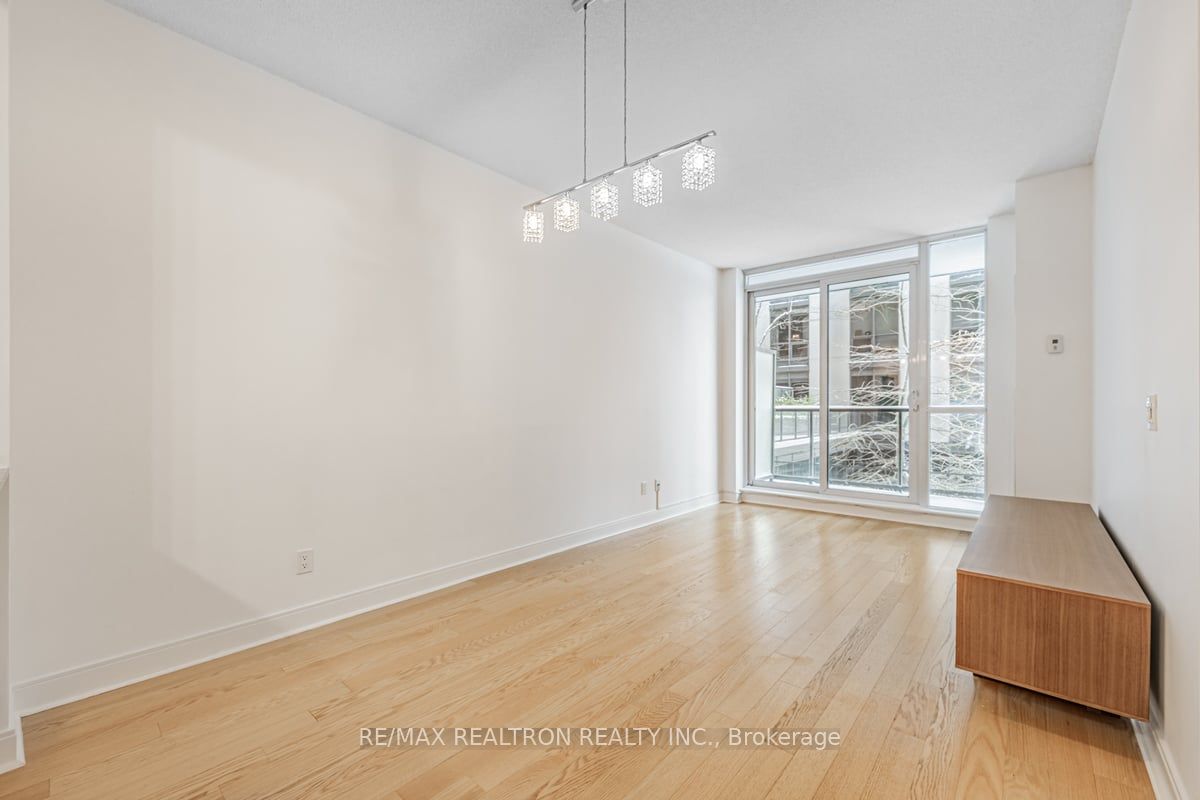 Photo 38 of Unit 315, 38 The Esplanade, Toronto, Waterfront Communities — HOMEH