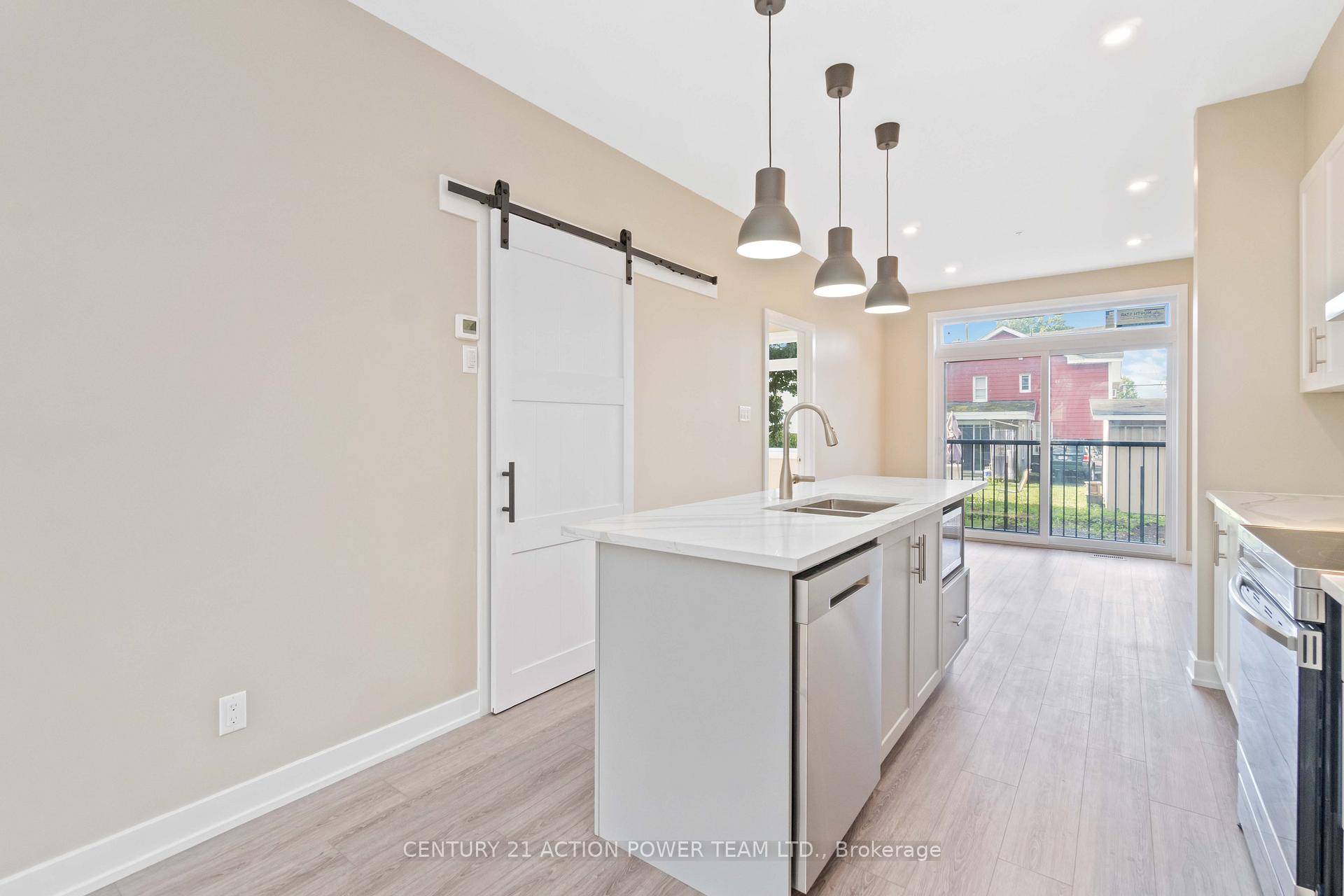 Photo 8 of Unit 1, 280 Levis Avenue, Ottawa, Vanier — HOMEH