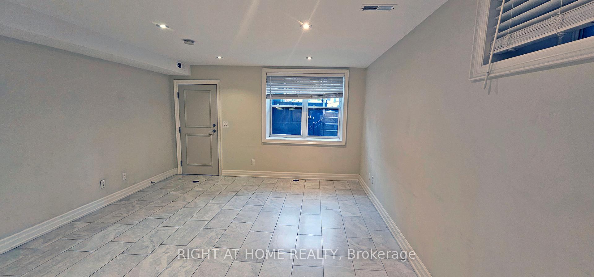 Photo 4 of Unit Ll, 728 Shaw Street, Toronto, Palmerston-Little Italy — HOMEH