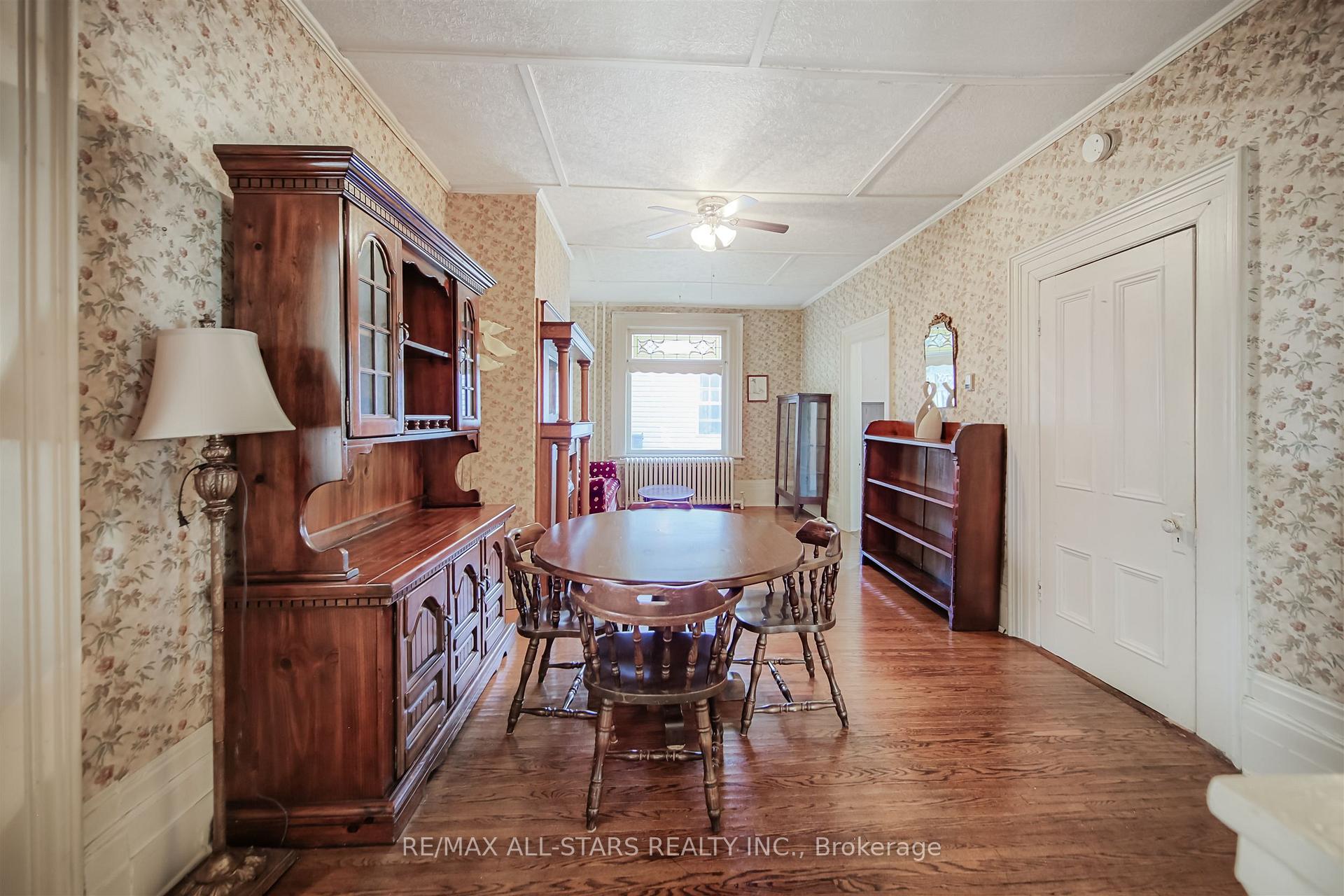 Photo 3 of 56 Brock Street E, Uxbridge — HOMEH