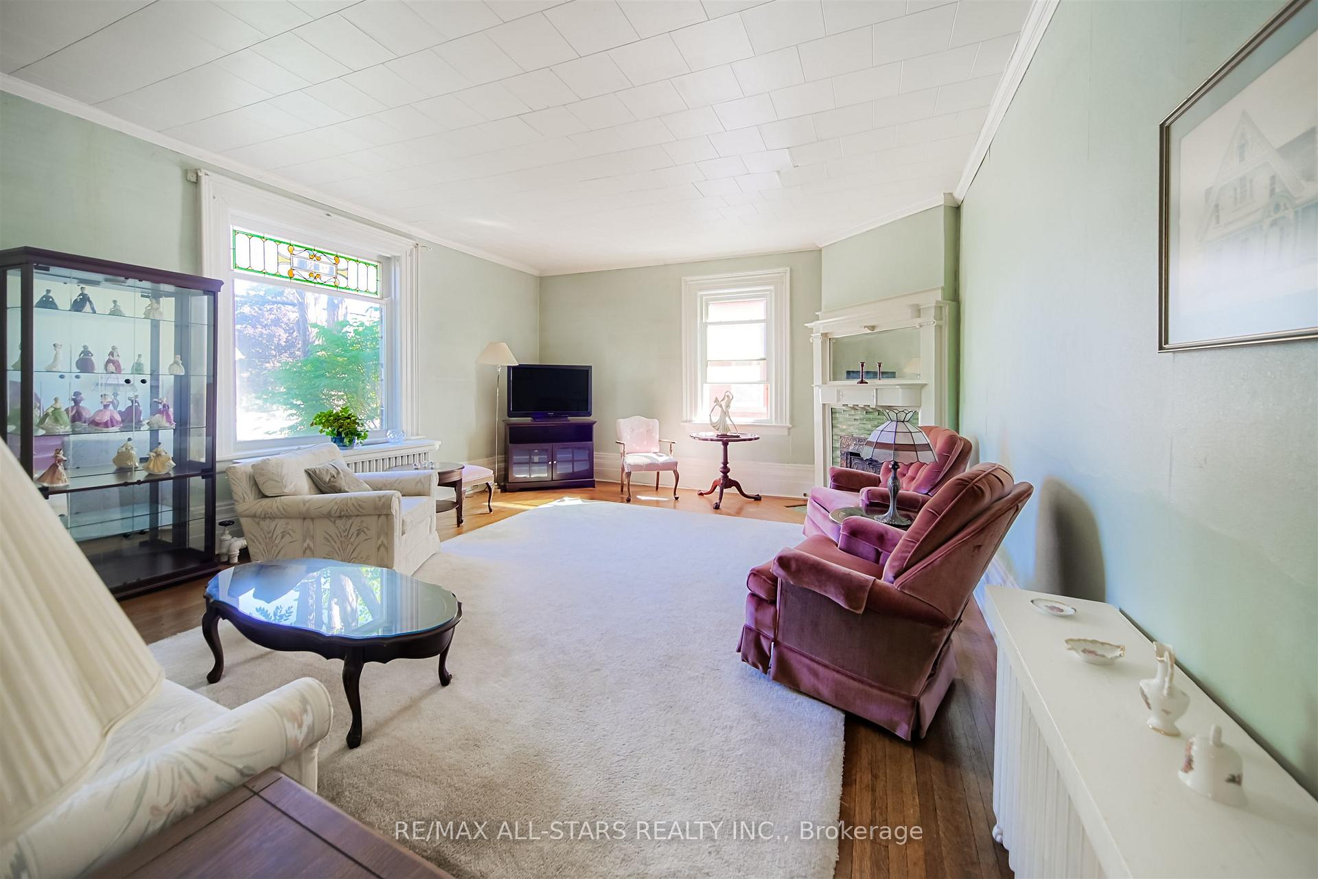 Photo 7 of 56 Brock Street E, Uxbridge — HOMEH