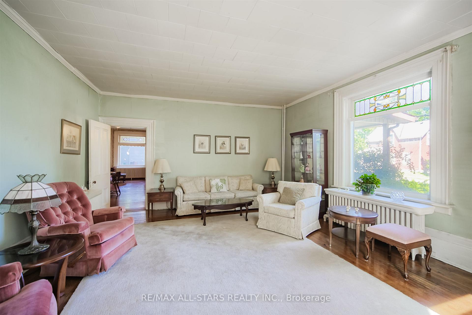 Photo 10 of 56 Brock Street E, Uxbridge — HOMEH