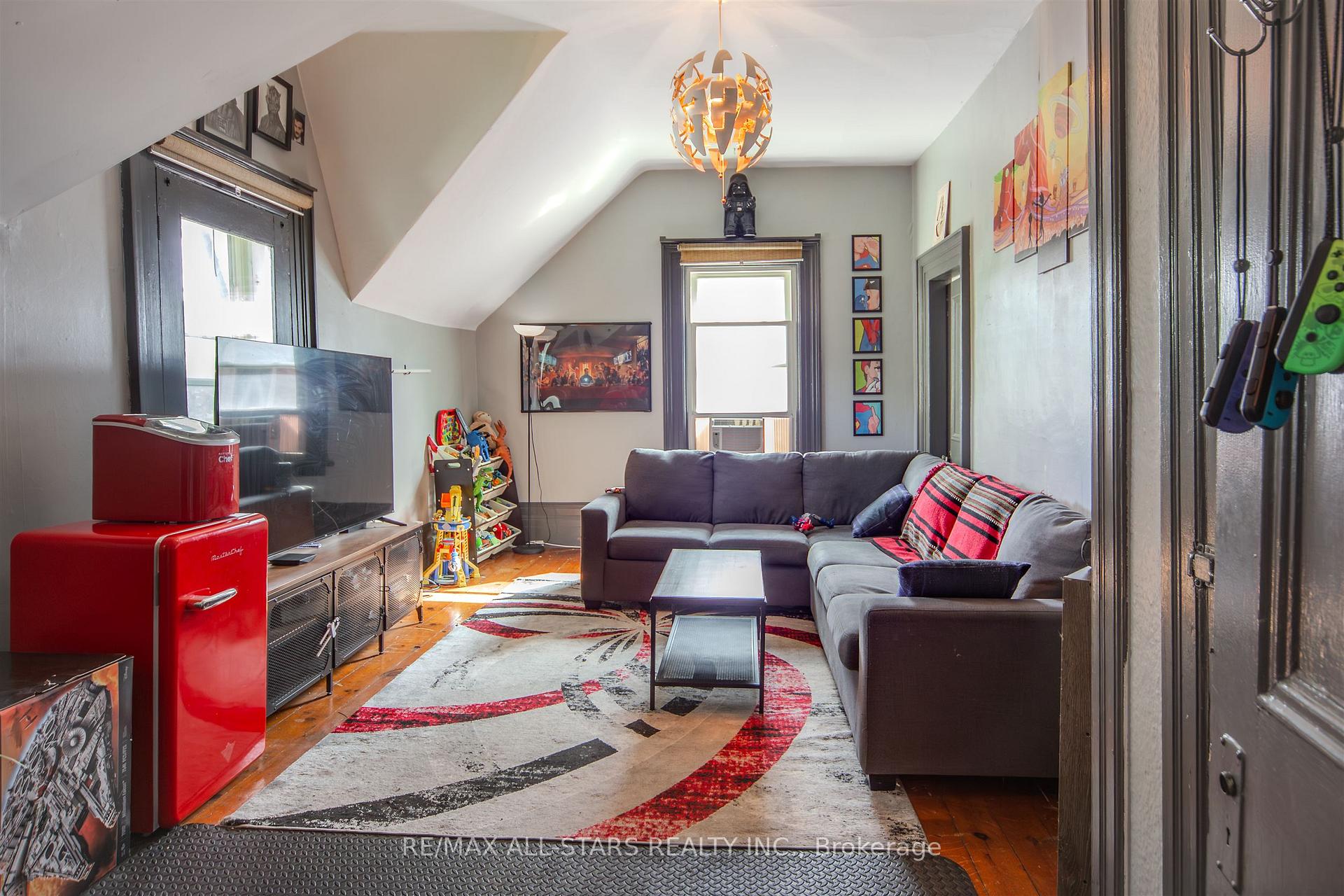 Photo 20 of 56 Brock Street E, Uxbridge — HOMEH