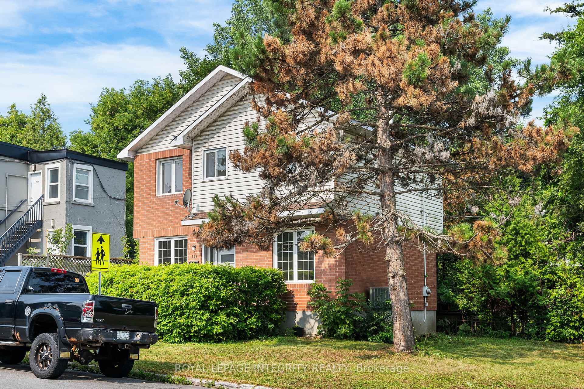 Photo 3 of 199 Genest Street, Ottawa, Vanier — HOMEH