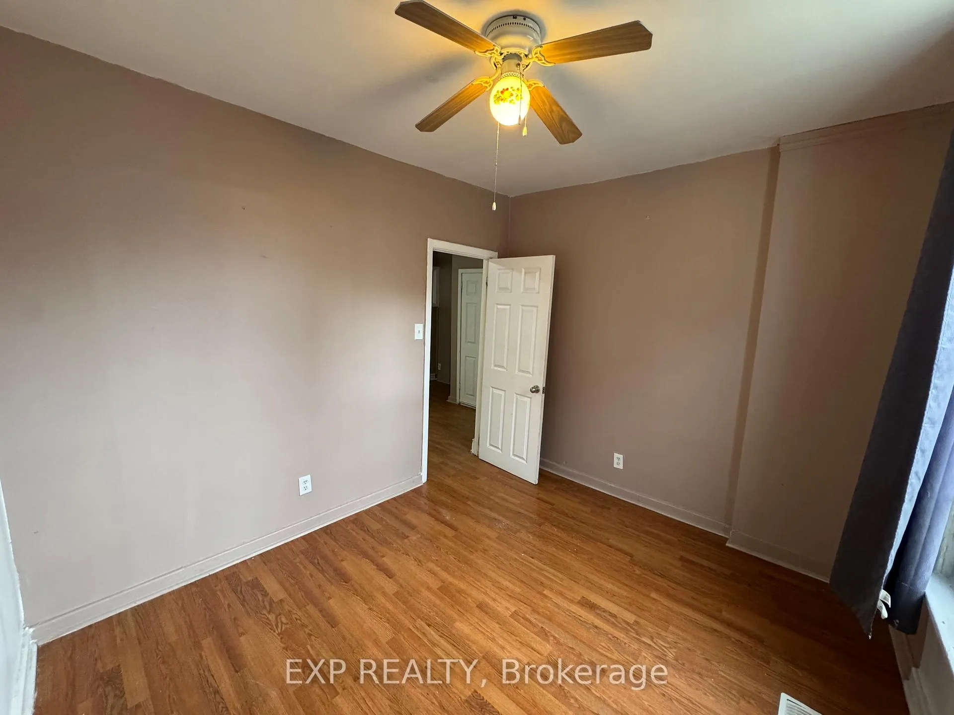 Photo 4 of Unit 1, 70 Barrette Street, Ottawa, Vanier — HOMEH