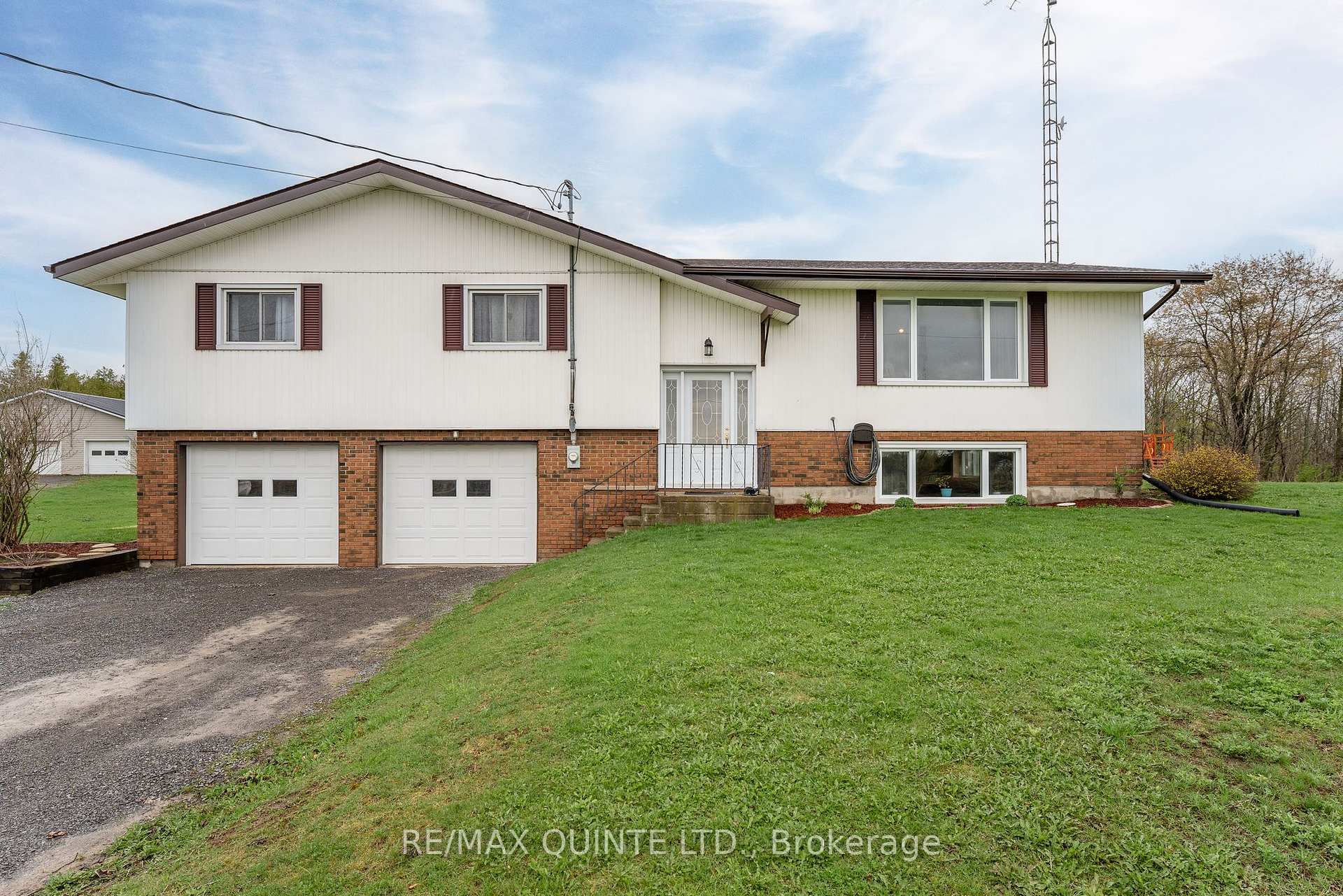 Photo 2 of 42 Camp Road, Tweed, Hungerford (Twp) — HOMEH