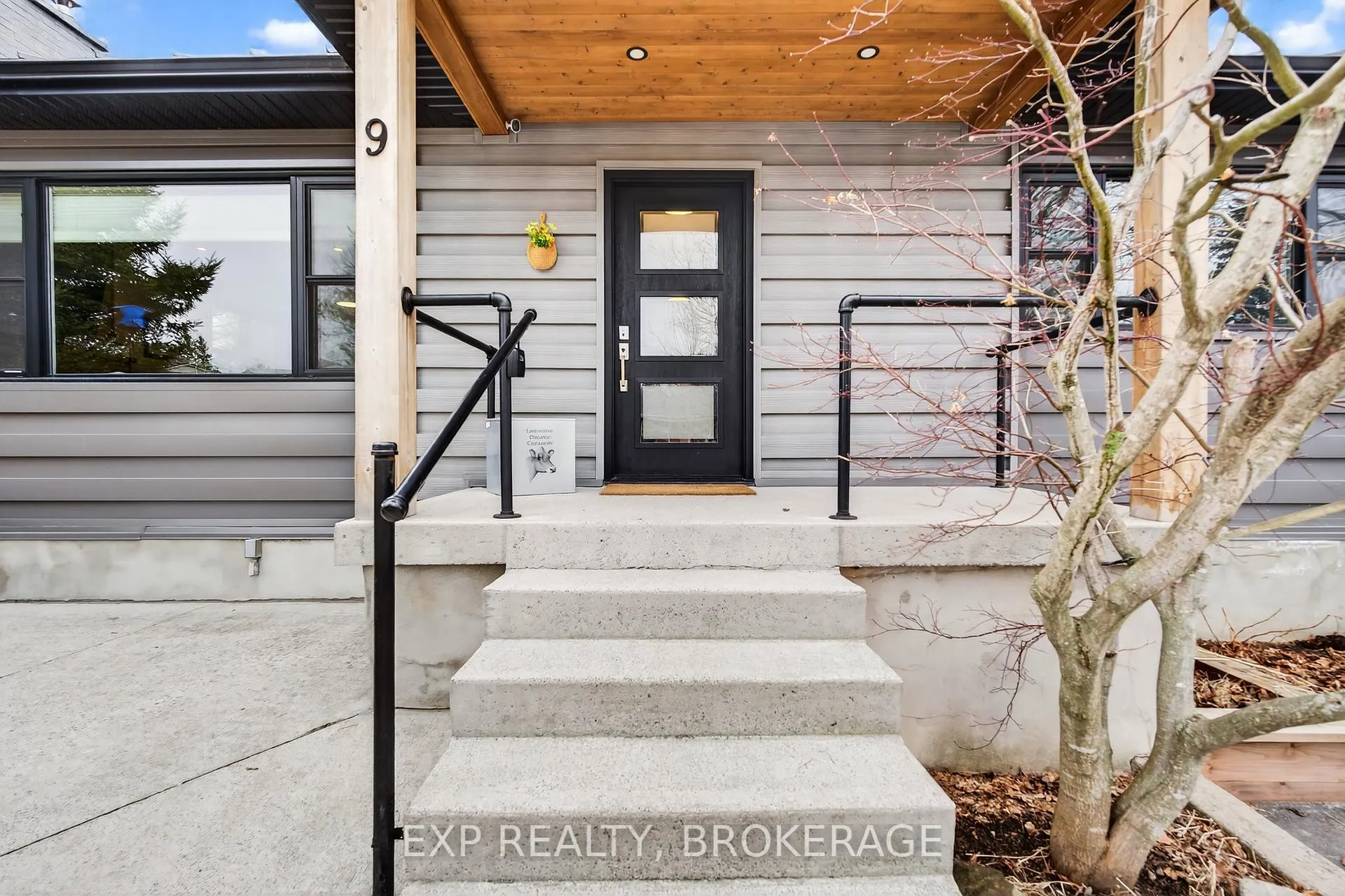 Photo 3 of 9 Stormont Avenue, Kingston, West of Sir John A. Blvd — HOMEH