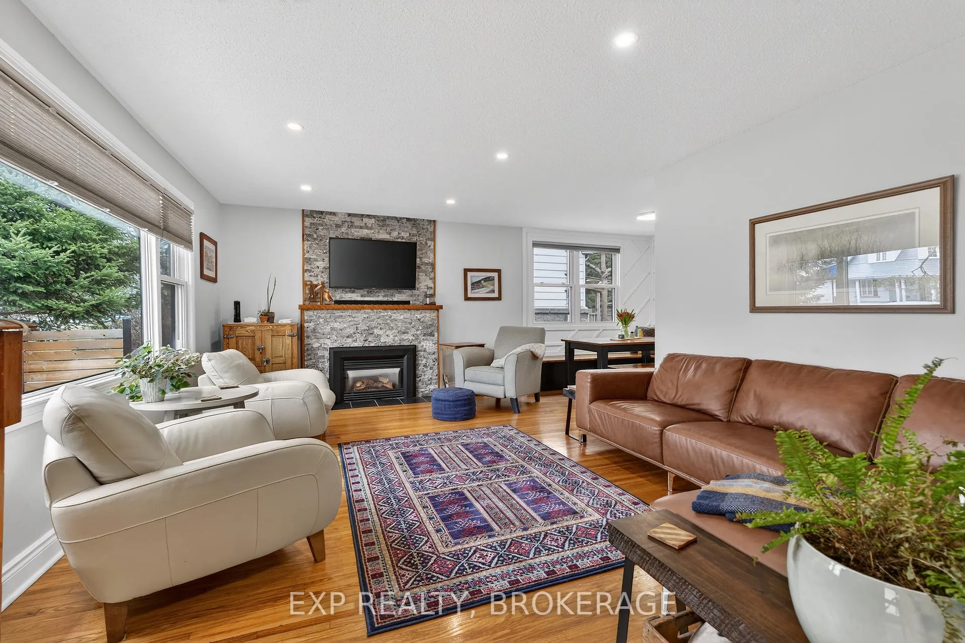 Photo 6 of 9 Stormont Avenue, Kingston, West of Sir John A. Blvd — HOMEH