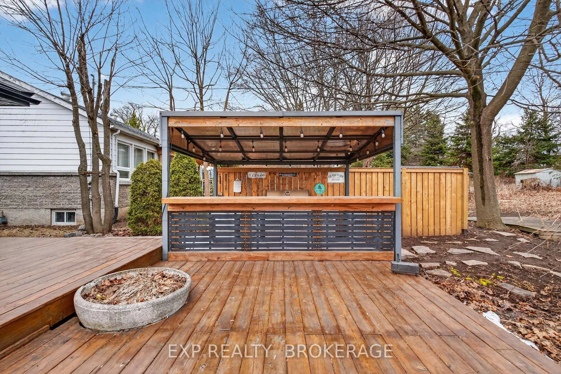 Photo 34 of 9 Stormont Avenue, Kingston, West of Sir John A. Blvd — HOMEH