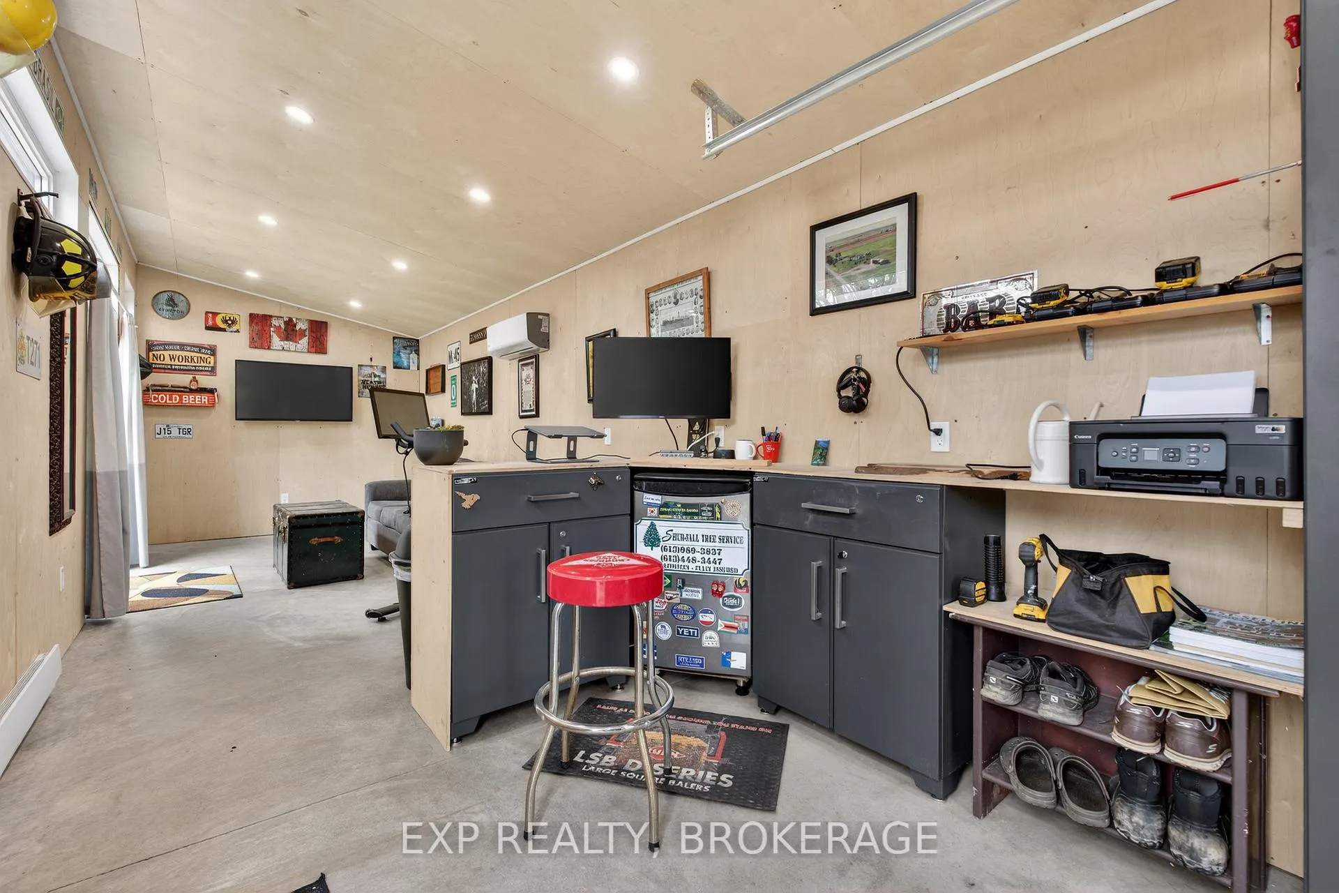 Photo 40 of 9 Stormont Avenue, Kingston, West of Sir John A. Blvd — HOMEH