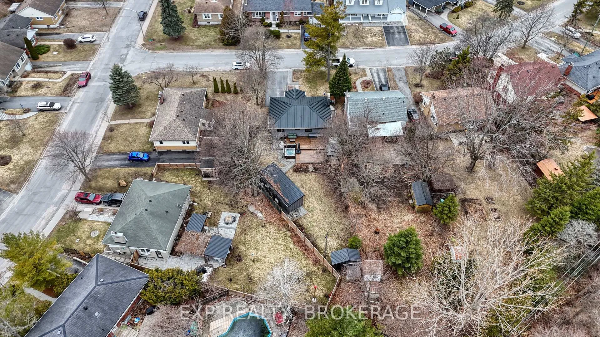 Photo 45 of 9 Stormont Avenue, Kingston, West of Sir John A. Blvd — HOMEH