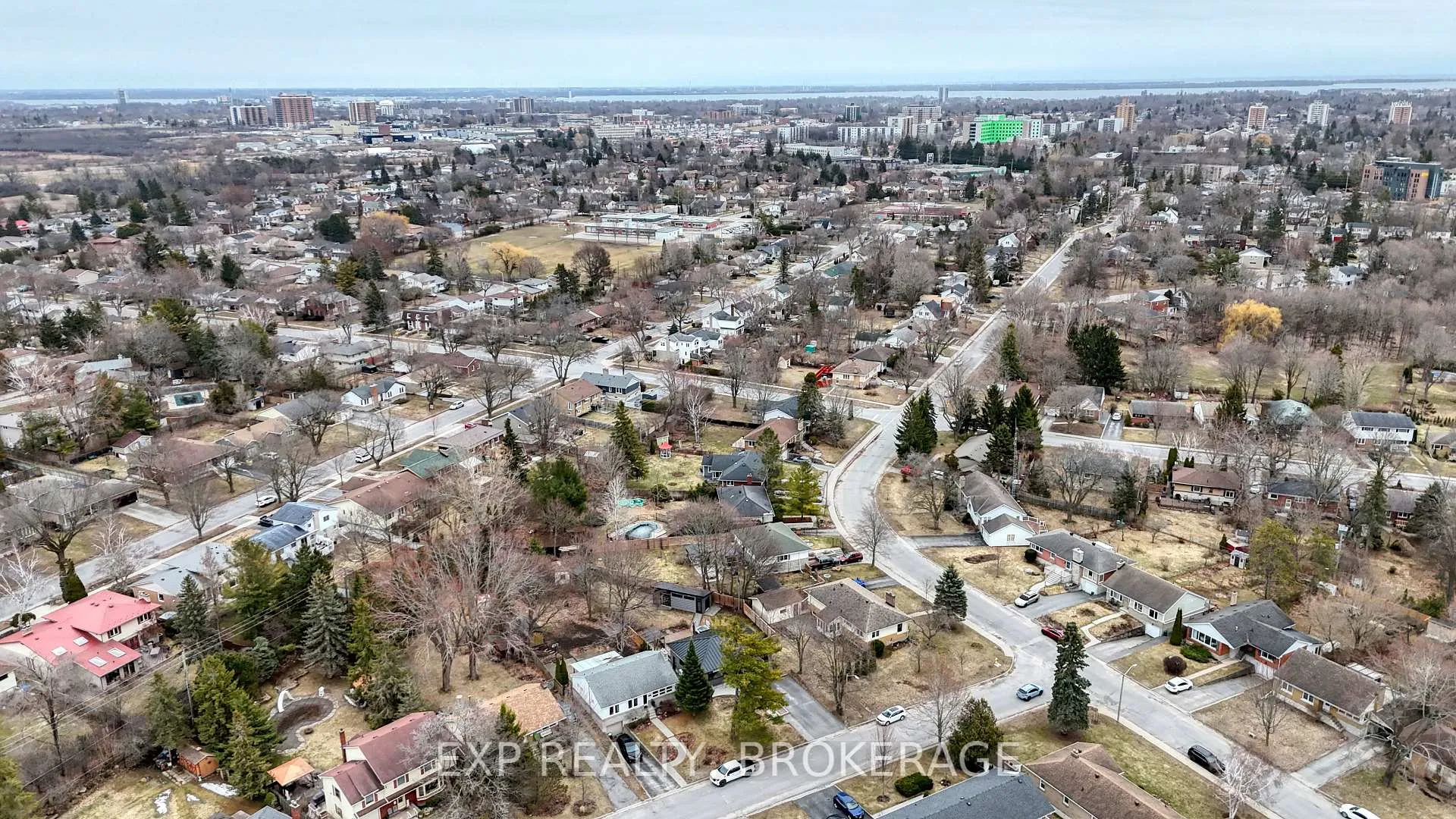 Photo 47 of 9 Stormont Avenue, Kingston, West of Sir John A. Blvd — HOMEH