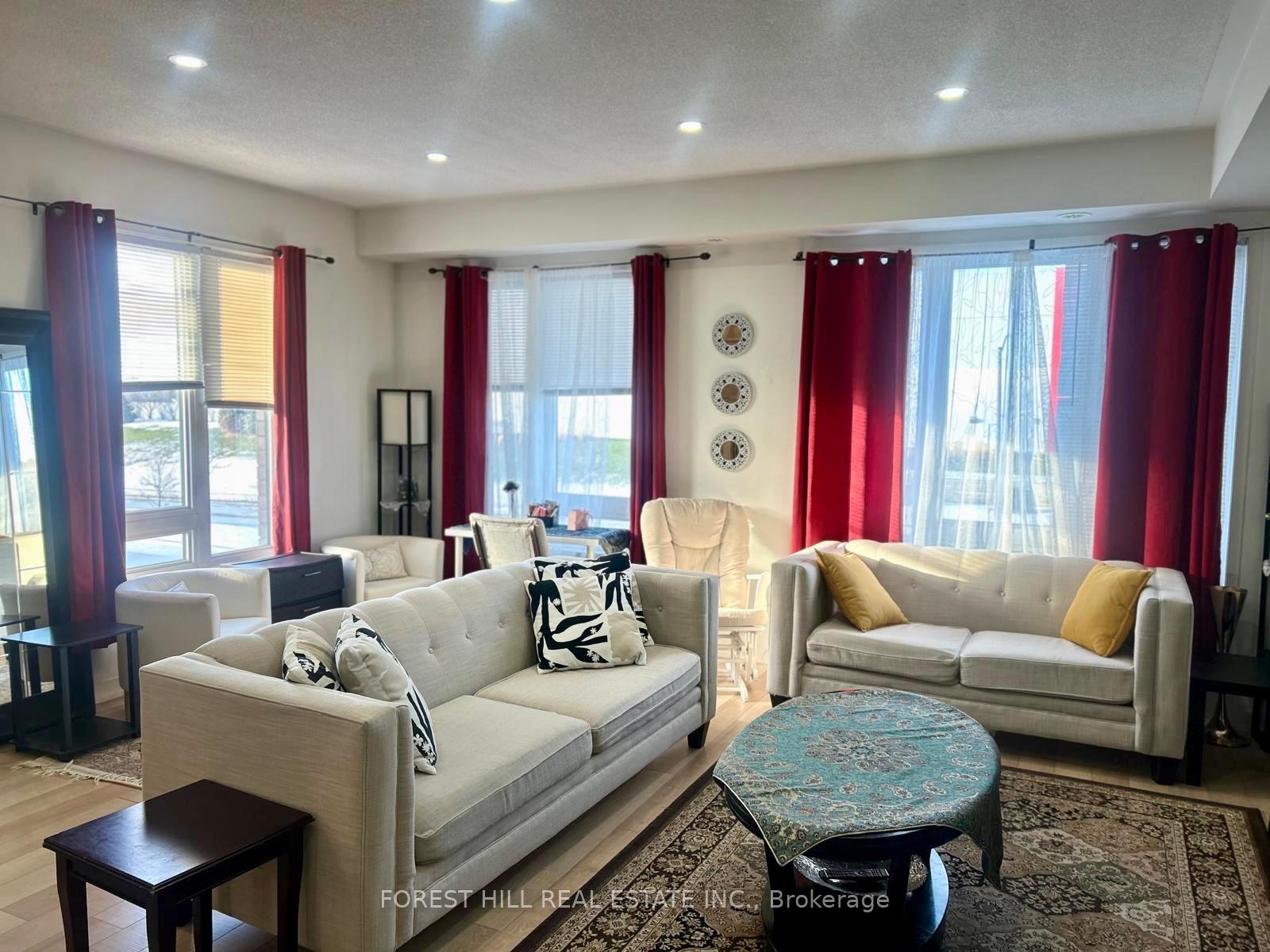 Photo 2 of 142 Salterton Circle, Vaughan, Maple — HOMEH