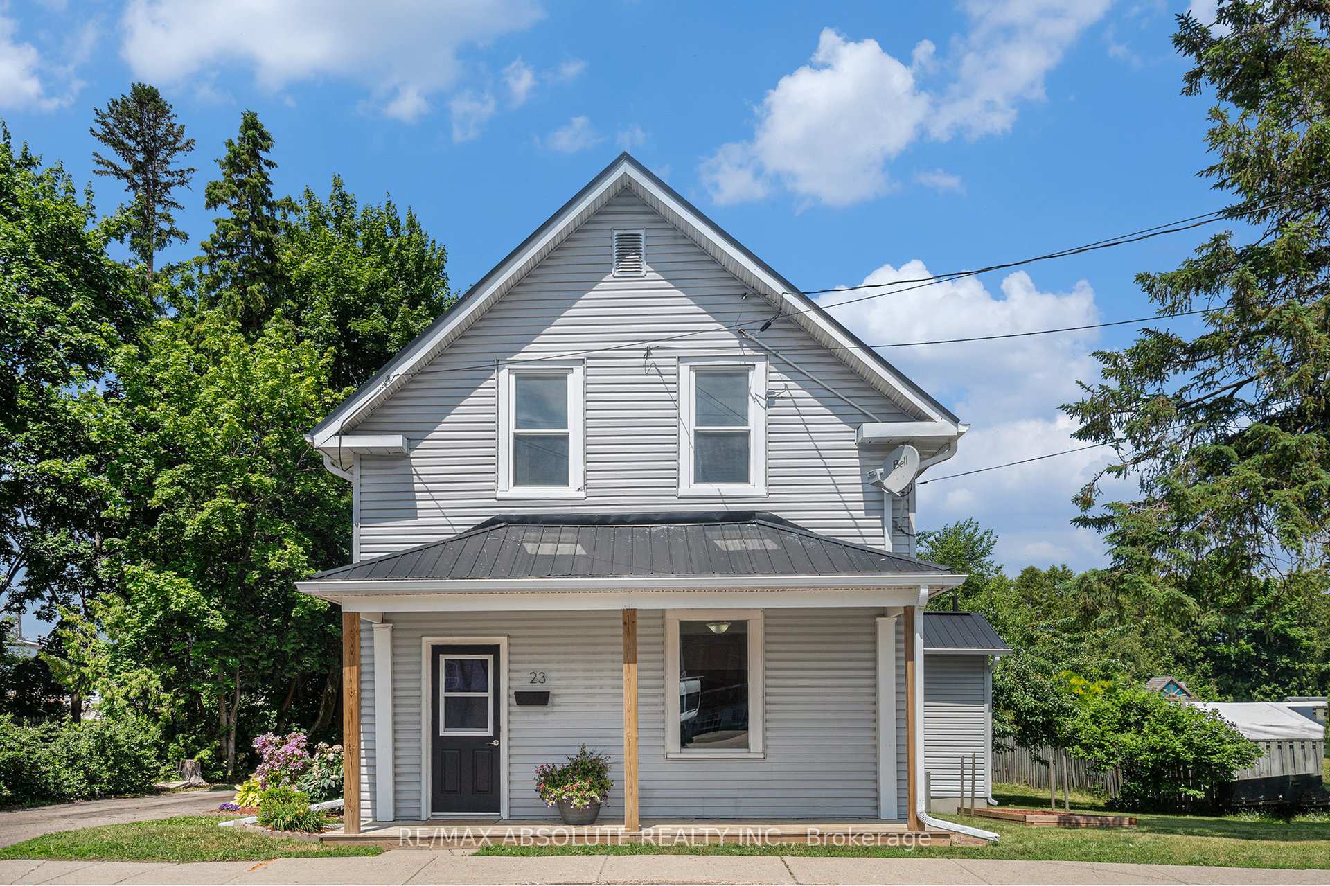 Photo 2 of 23 Edward Street S, Arnprior — HOMEH