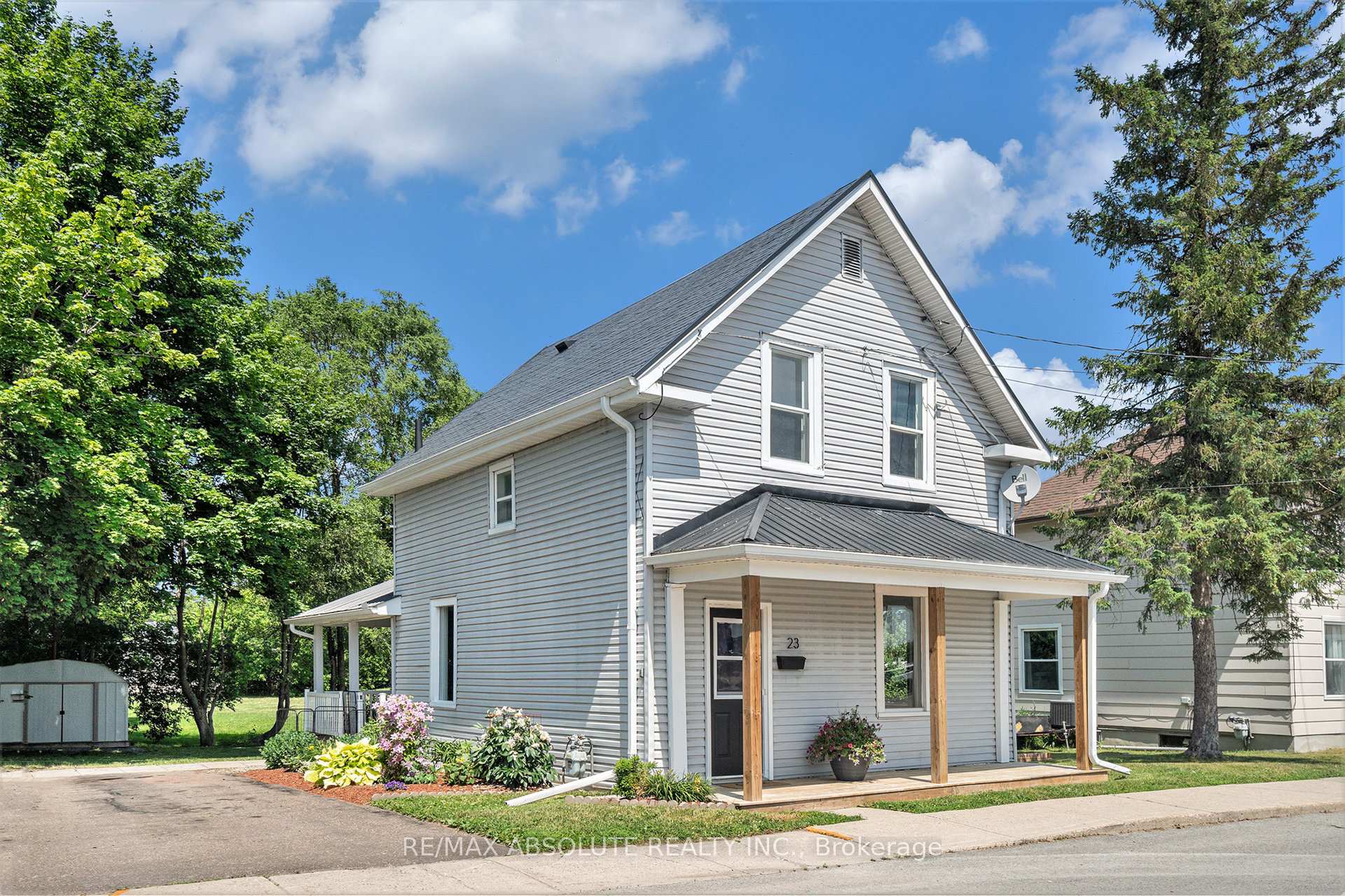 Photo 3 of 23 Edward Street S, Arnprior — HOMEH