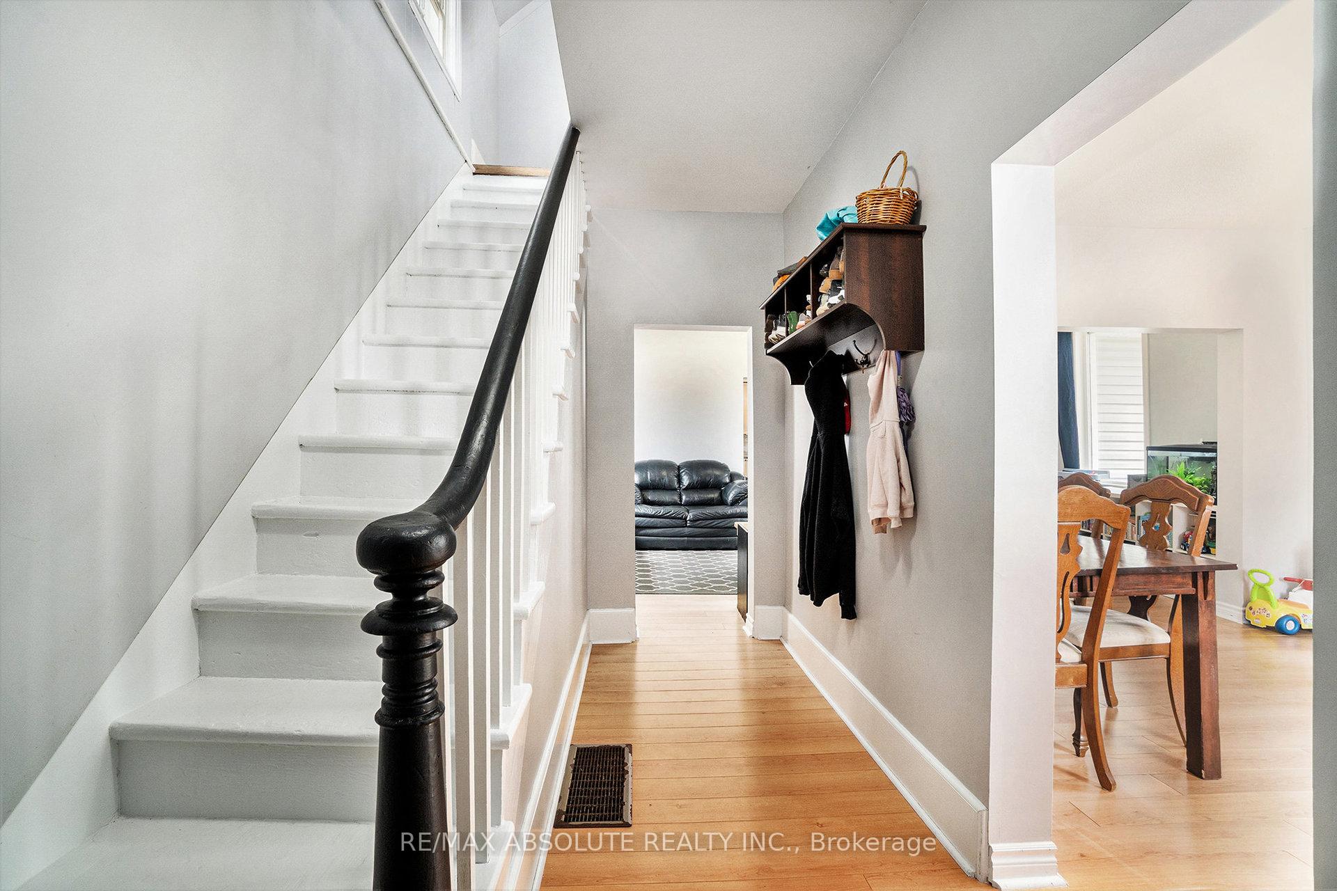 Photo 4 of 23 Edward Street S, Arnprior — HOMEH
