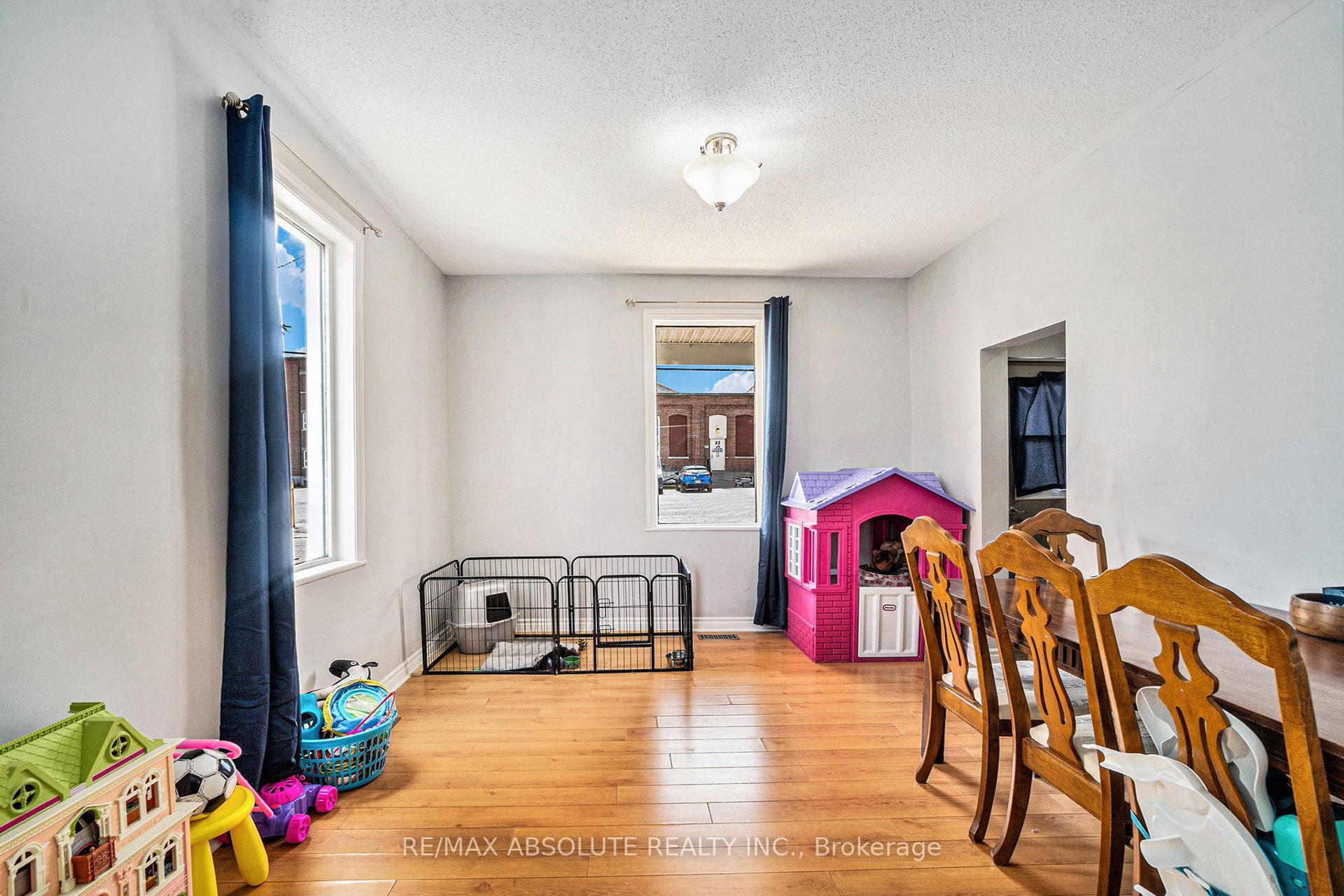 Photo 8 of 23 Edward Street S, Arnprior — HOMEH