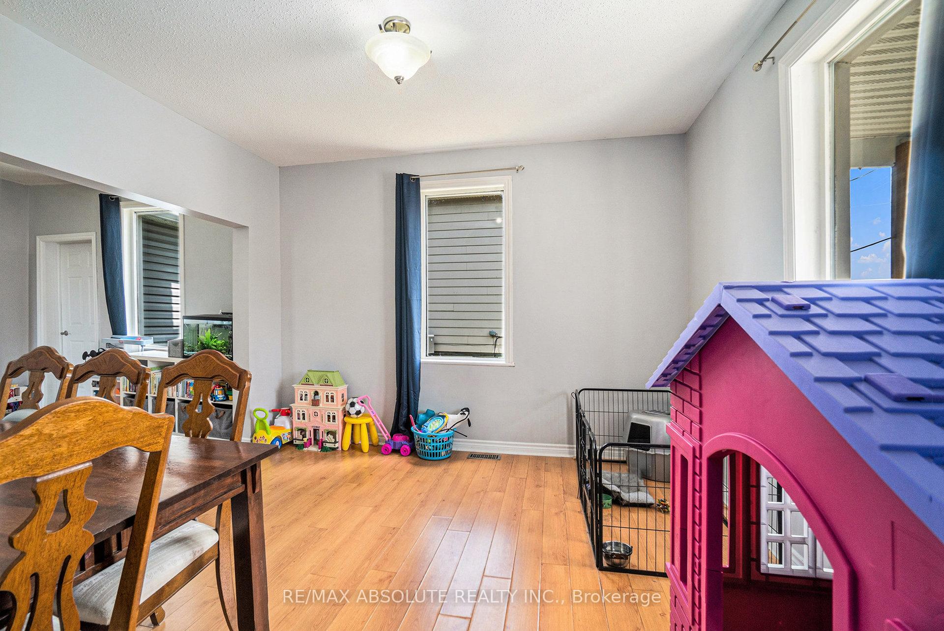 Photo 9 of 23 Edward Street S, Arnprior — HOMEH