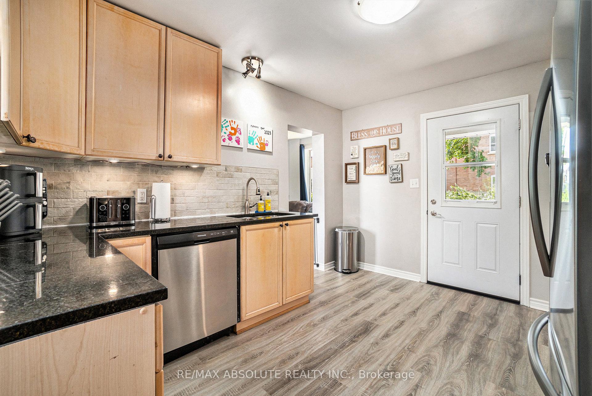Photo 13 of 23 Edward Street S, Arnprior — HOMEH