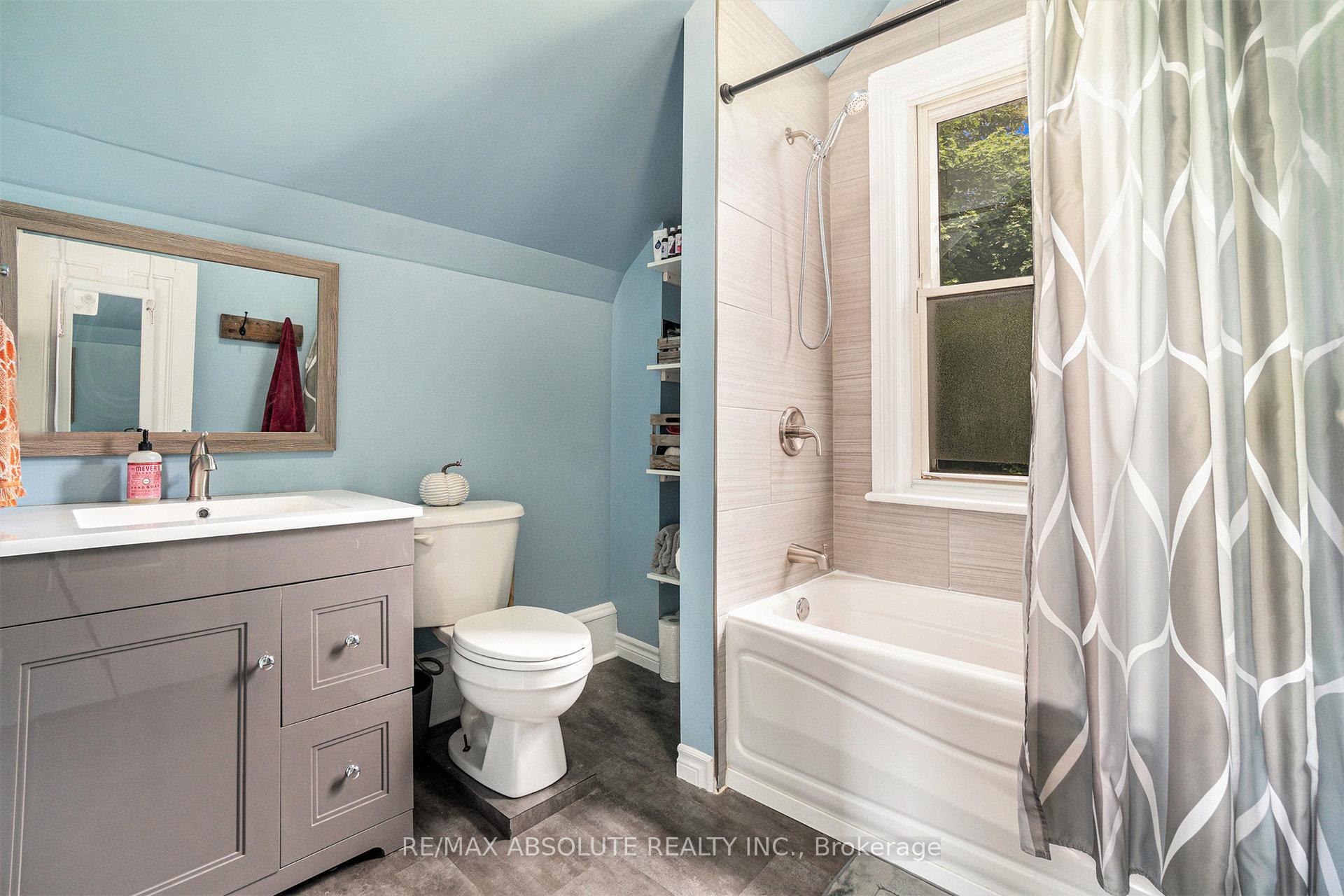 Photo 24 of 23 Edward Street S, Arnprior — HOMEH