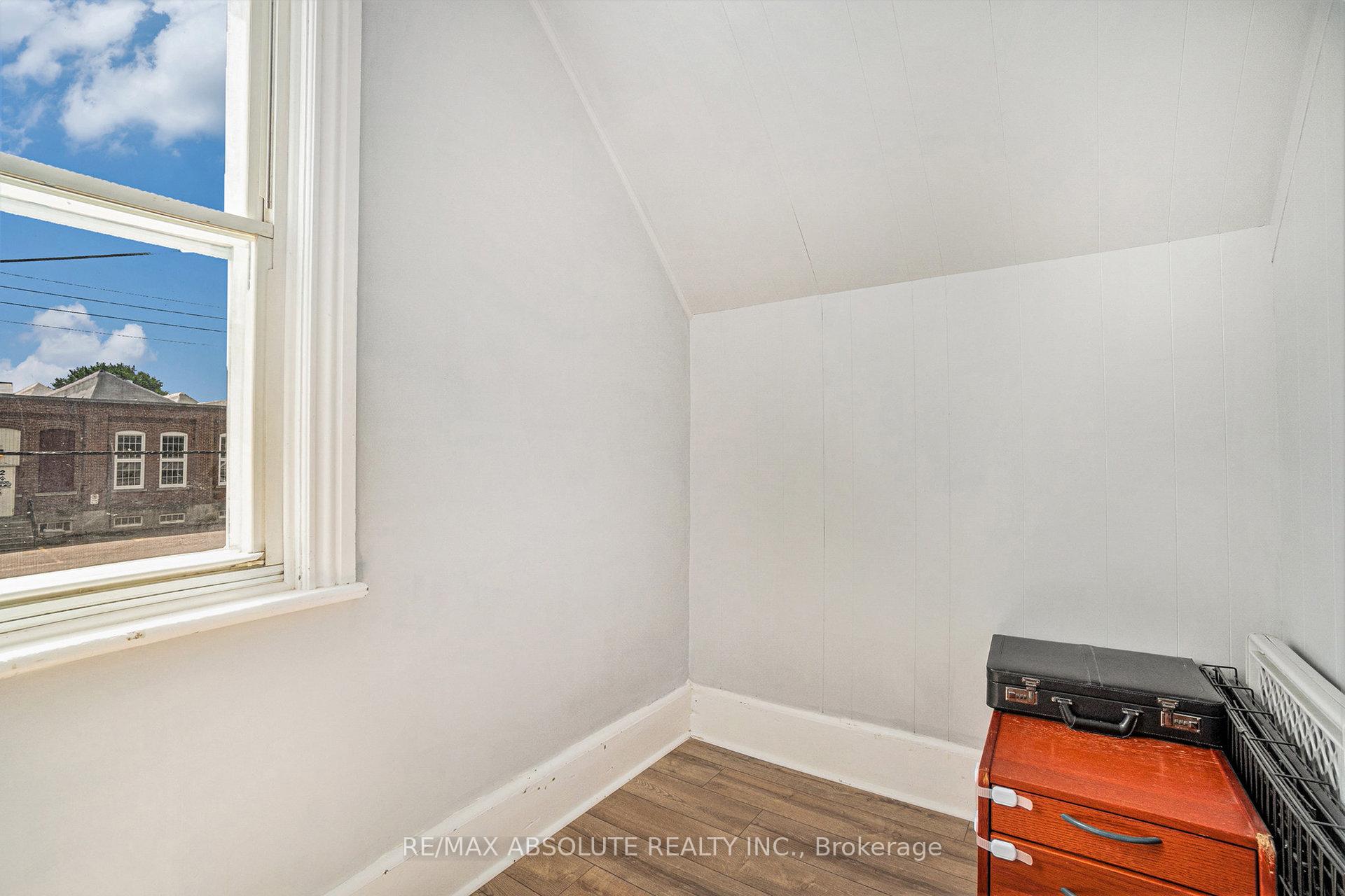 Photo 18 of 23 Edward Street S, Arnprior — HOMEH