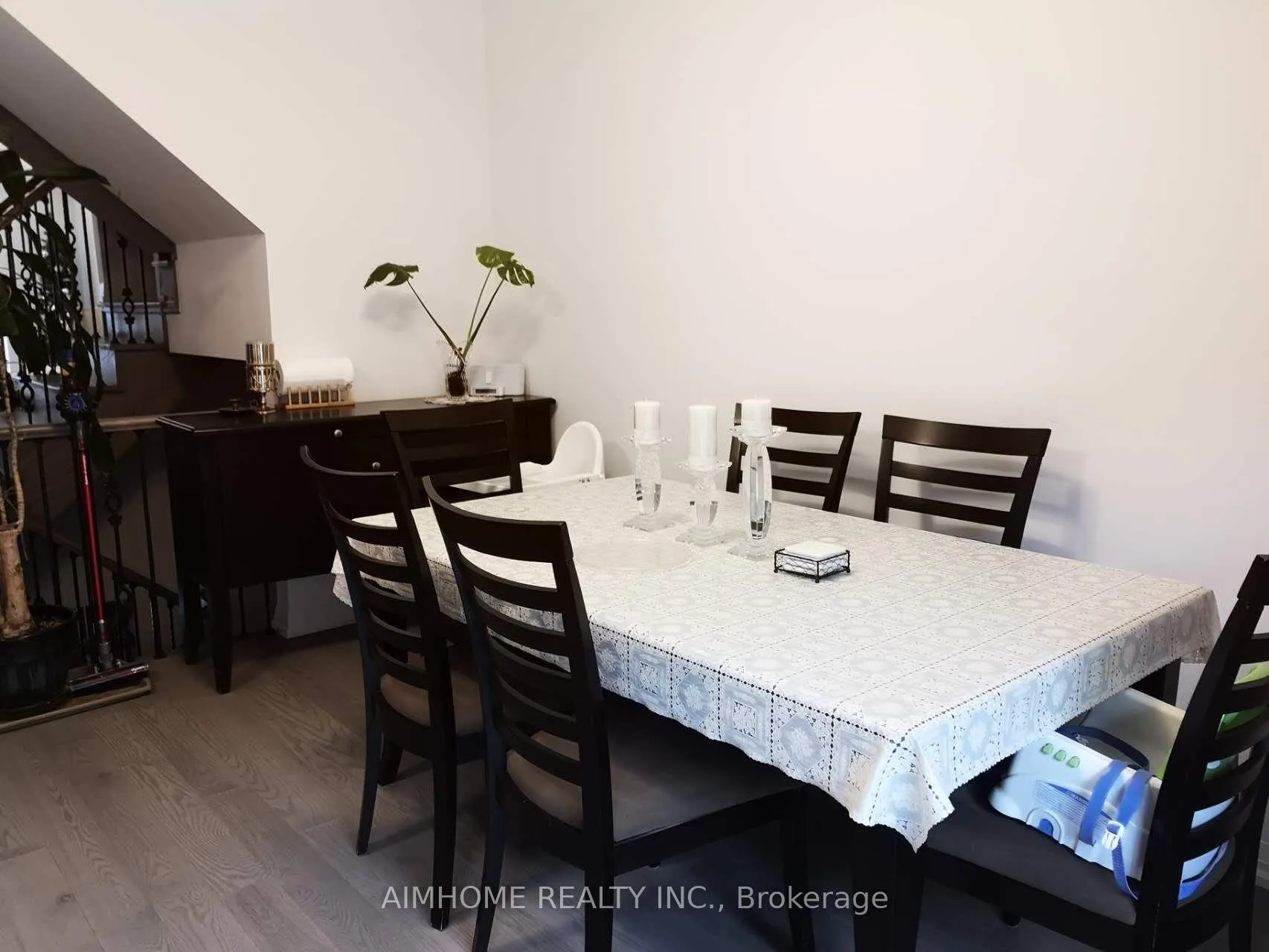 Photo 10 of 14 Canner Court, Vaughan, Patterson — HOMEH