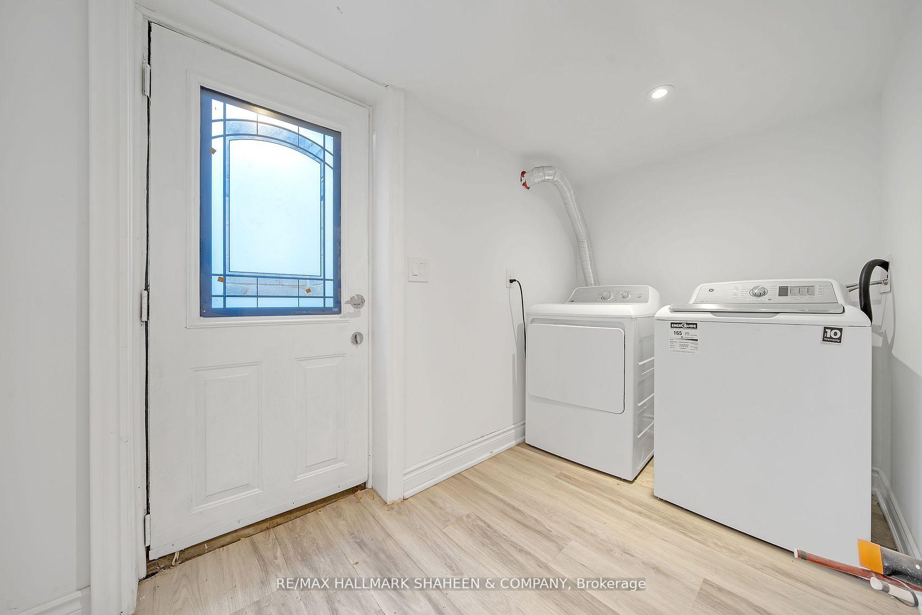 Photo 4 of Unit Bsmnt, 198 Roxton Road, Toronto, Trinity-Bellwoods — HOMEH
