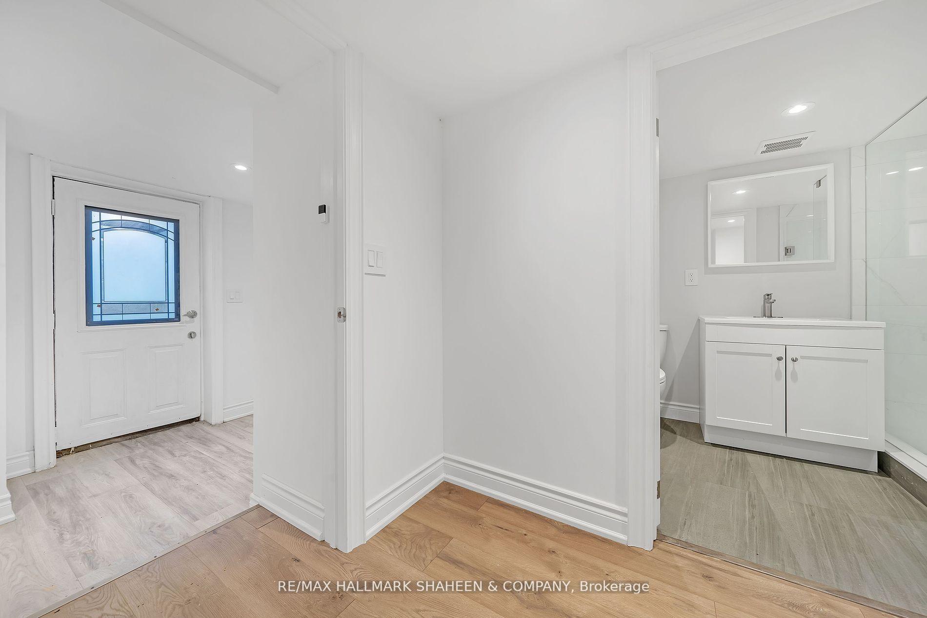 Photo 7 of Unit Bsmnt, 198 Roxton Road, Toronto, Trinity-Bellwoods — HOMEH