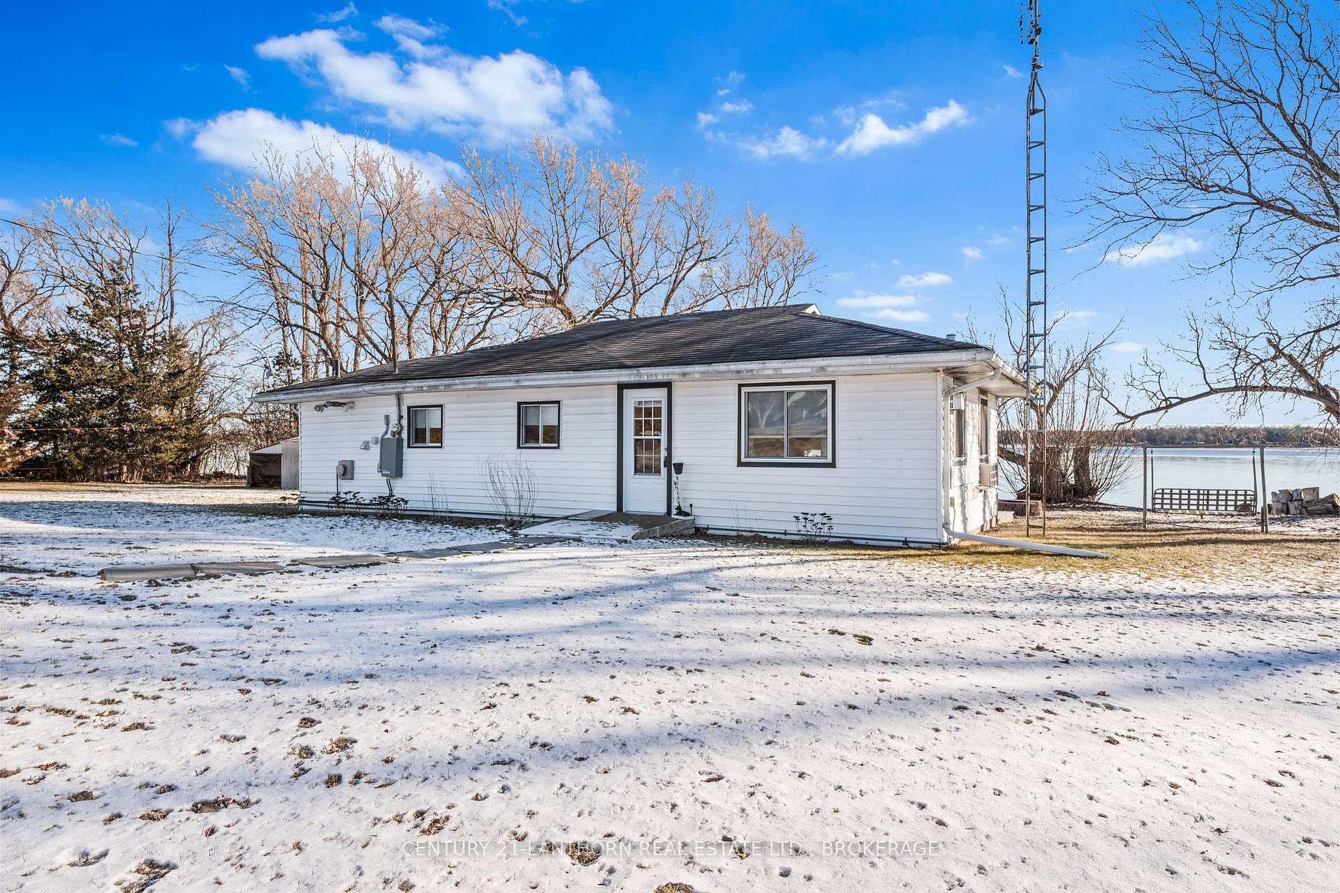 Photo 2 of 162 Bayshore Road, Tyendinaga, Mohawks of The Bay of Quinte — HOMEH