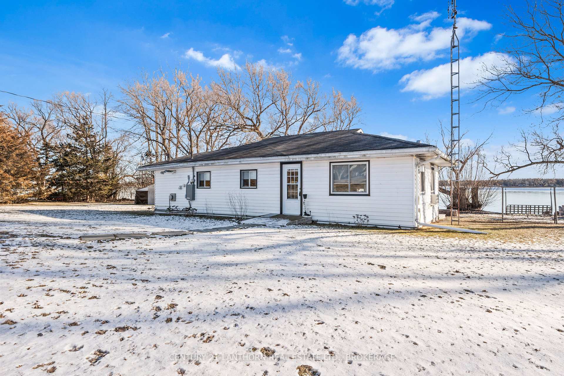 Photo 3 of 162 Bayshore Road, Tyendinaga, Mohawks of The Bay of Quinte — HOMEH