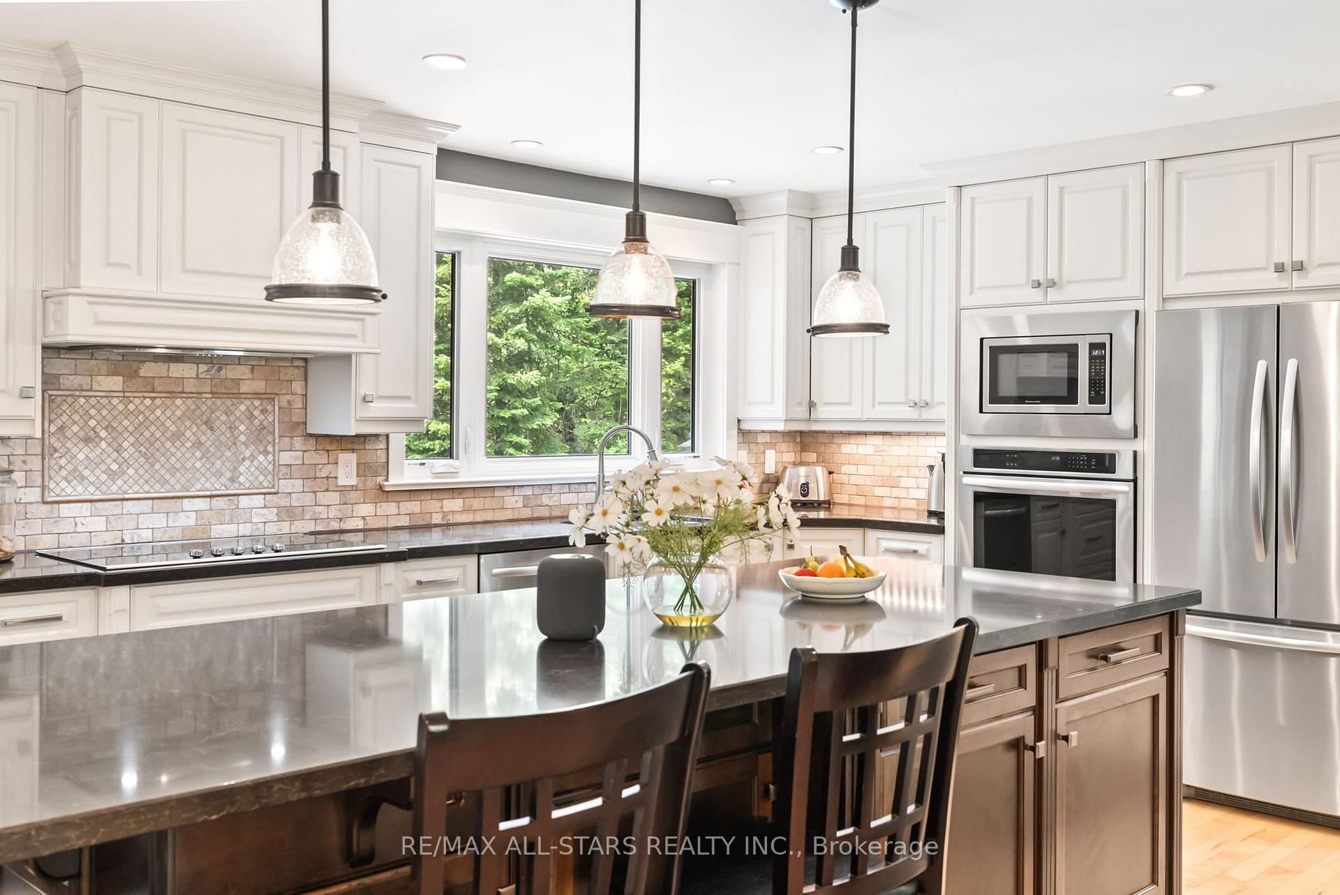 Photo 8 of 523 Davis Drive, Uxbridge, Rural Uxbridge — HOMEH