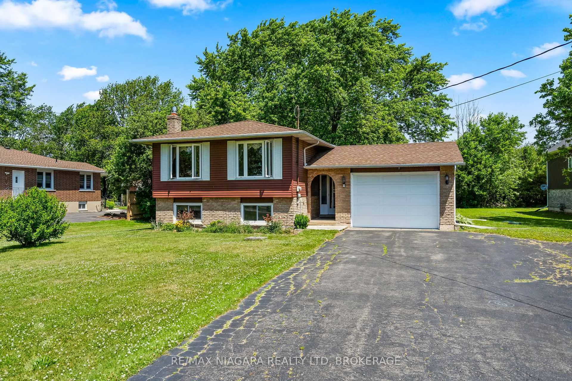 Photo 4 of 10960 Lakeshore Road, Wainfleet, Lakeshore — HOMEH