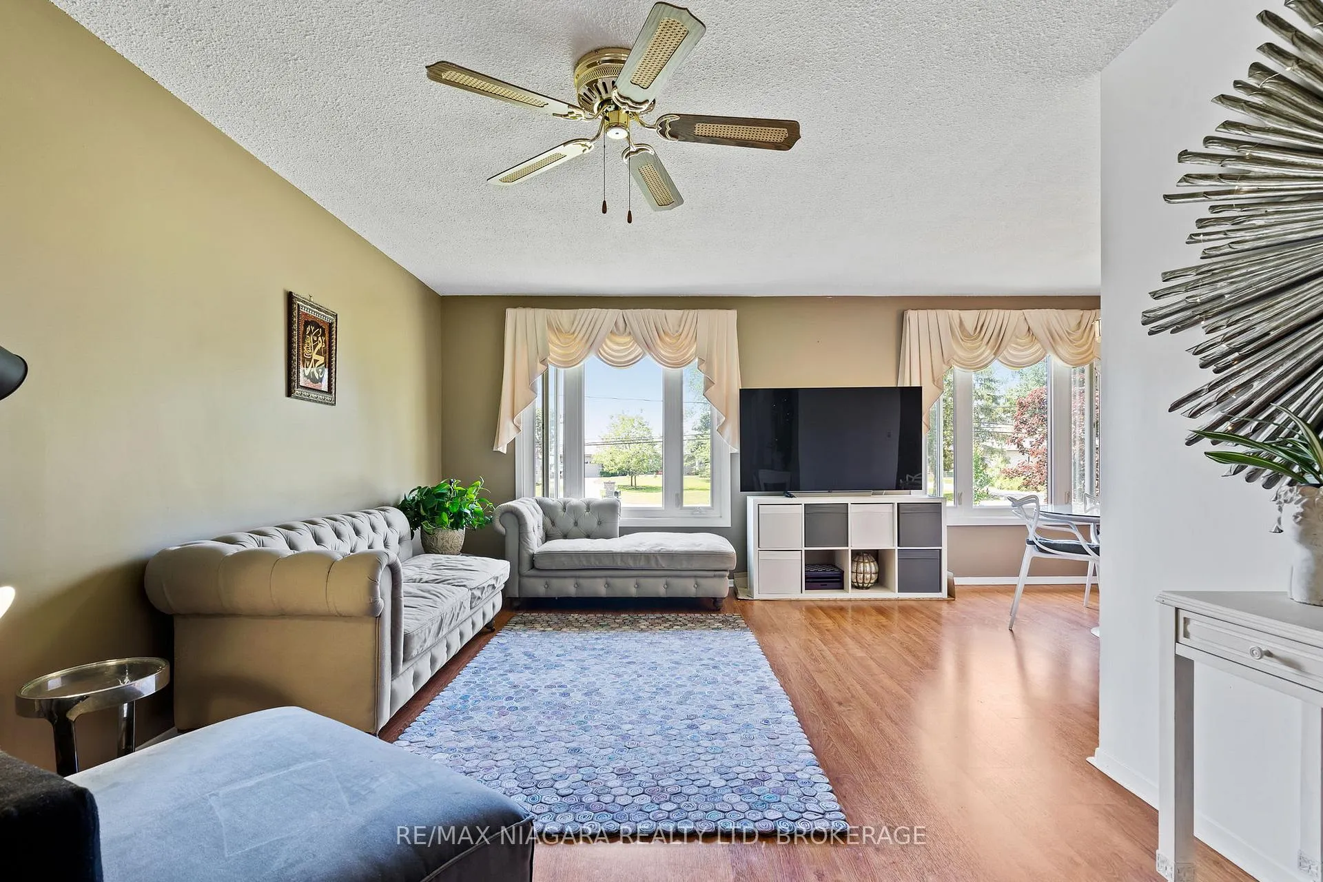 Photo 6 of 10960 Lakeshore Road, Wainfleet, Lakeshore — HOMEH