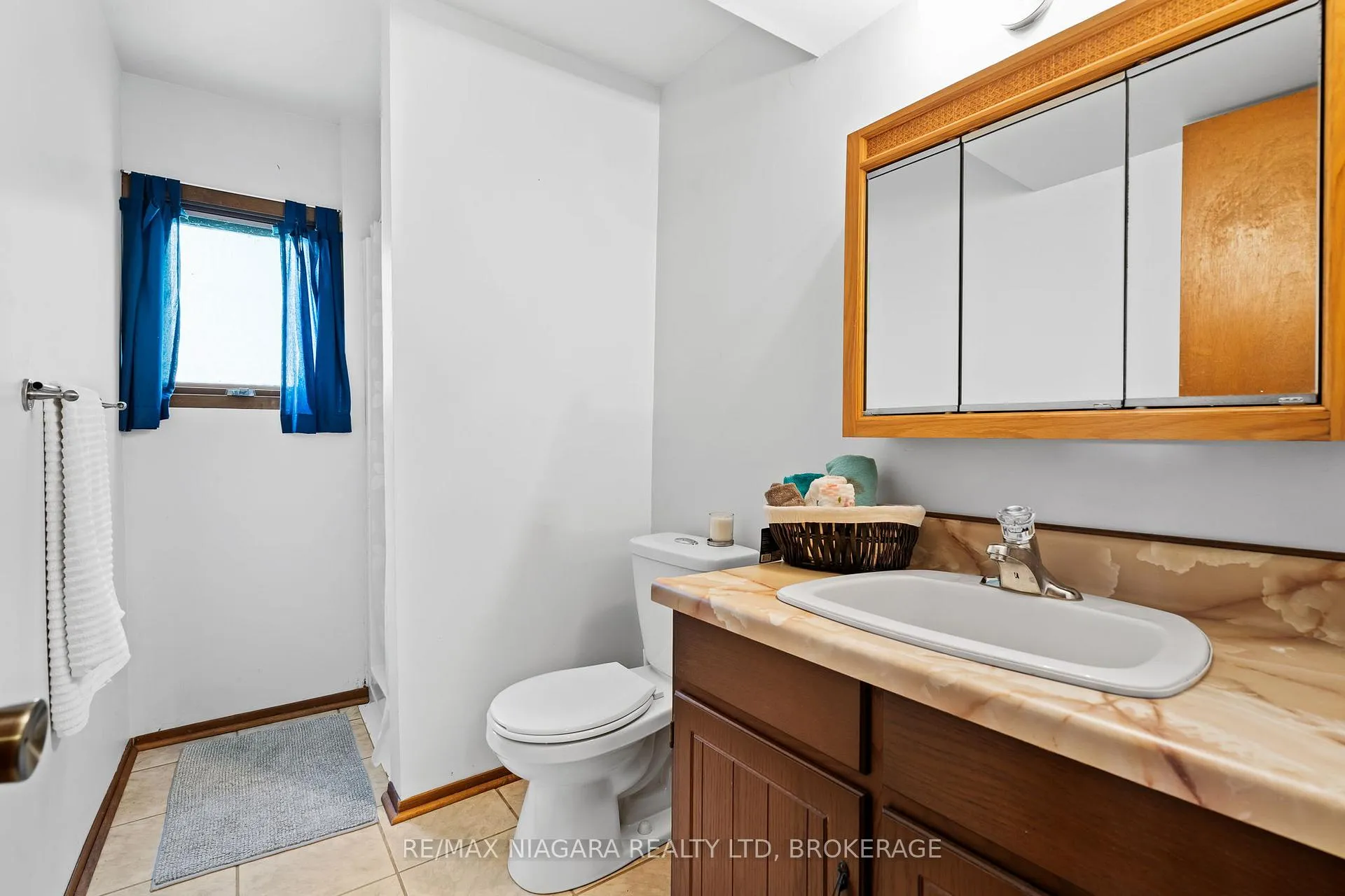 Photo 20 of 10960 Lakeshore Road, Wainfleet, Lakeshore — HOMEH