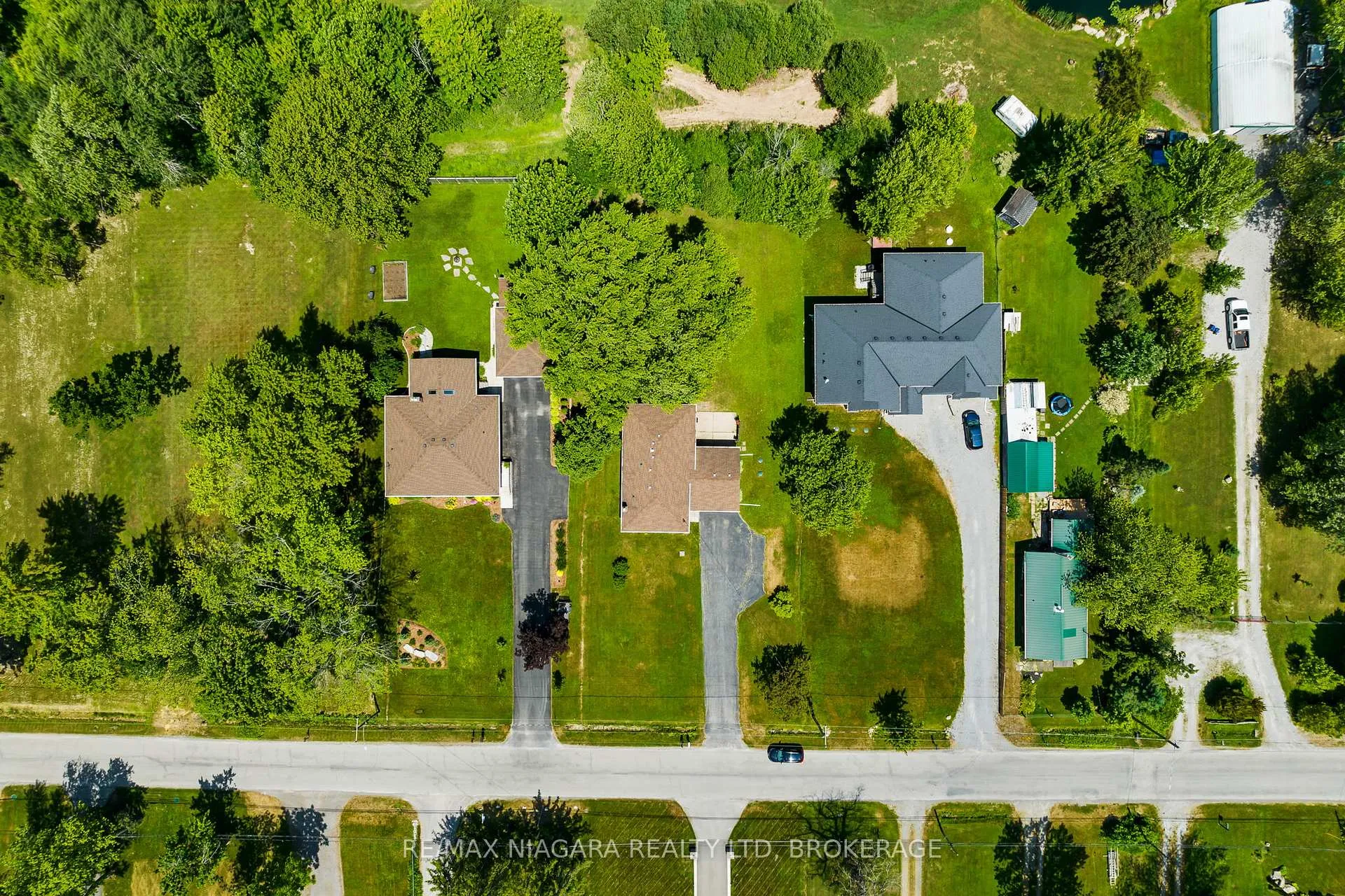 Photo 33 of 10960 Lakeshore Road, Wainfleet, Lakeshore — HOMEH