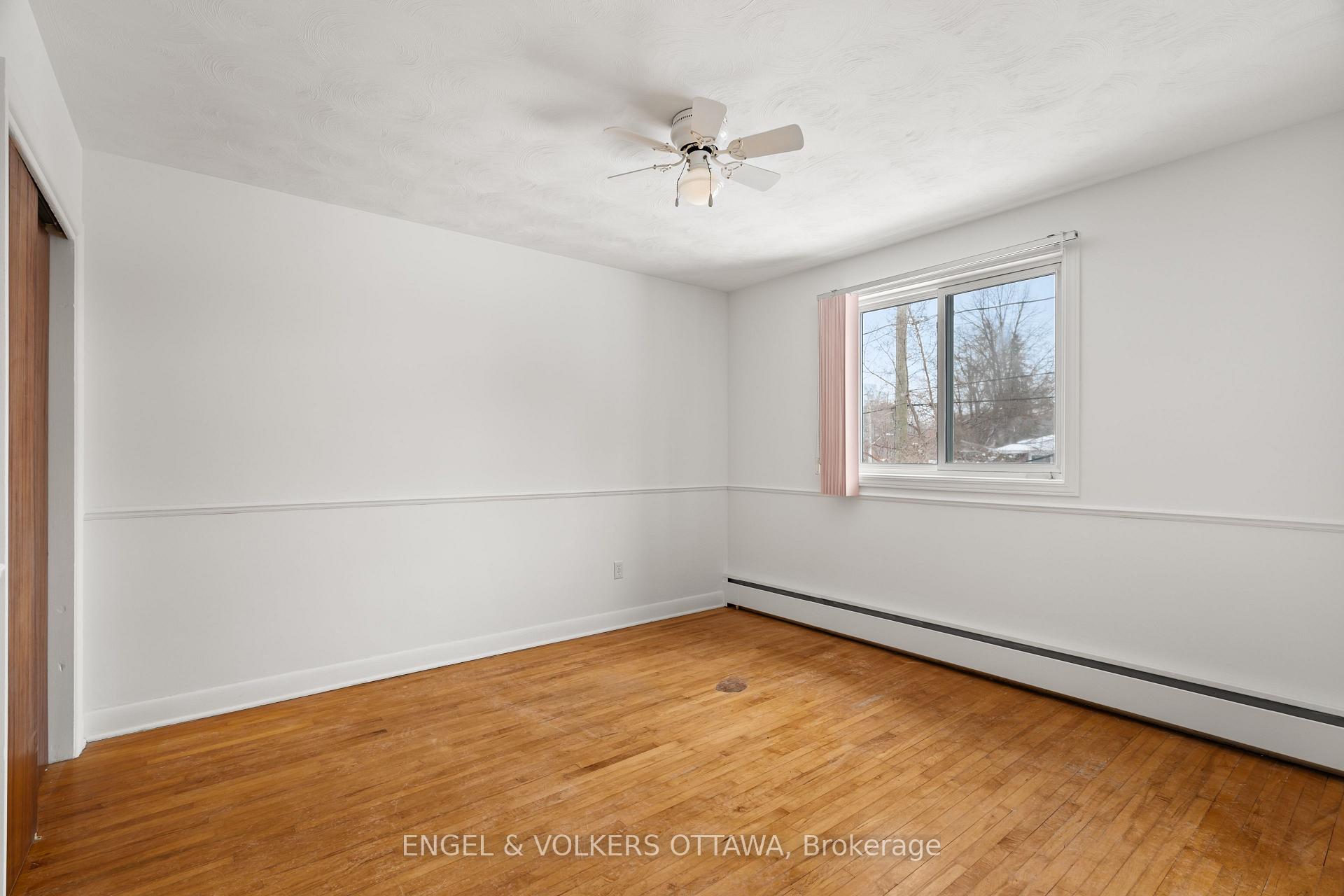 Photo 14 of 263 Michel Circle, Ottawa, Vanier — HOMEH