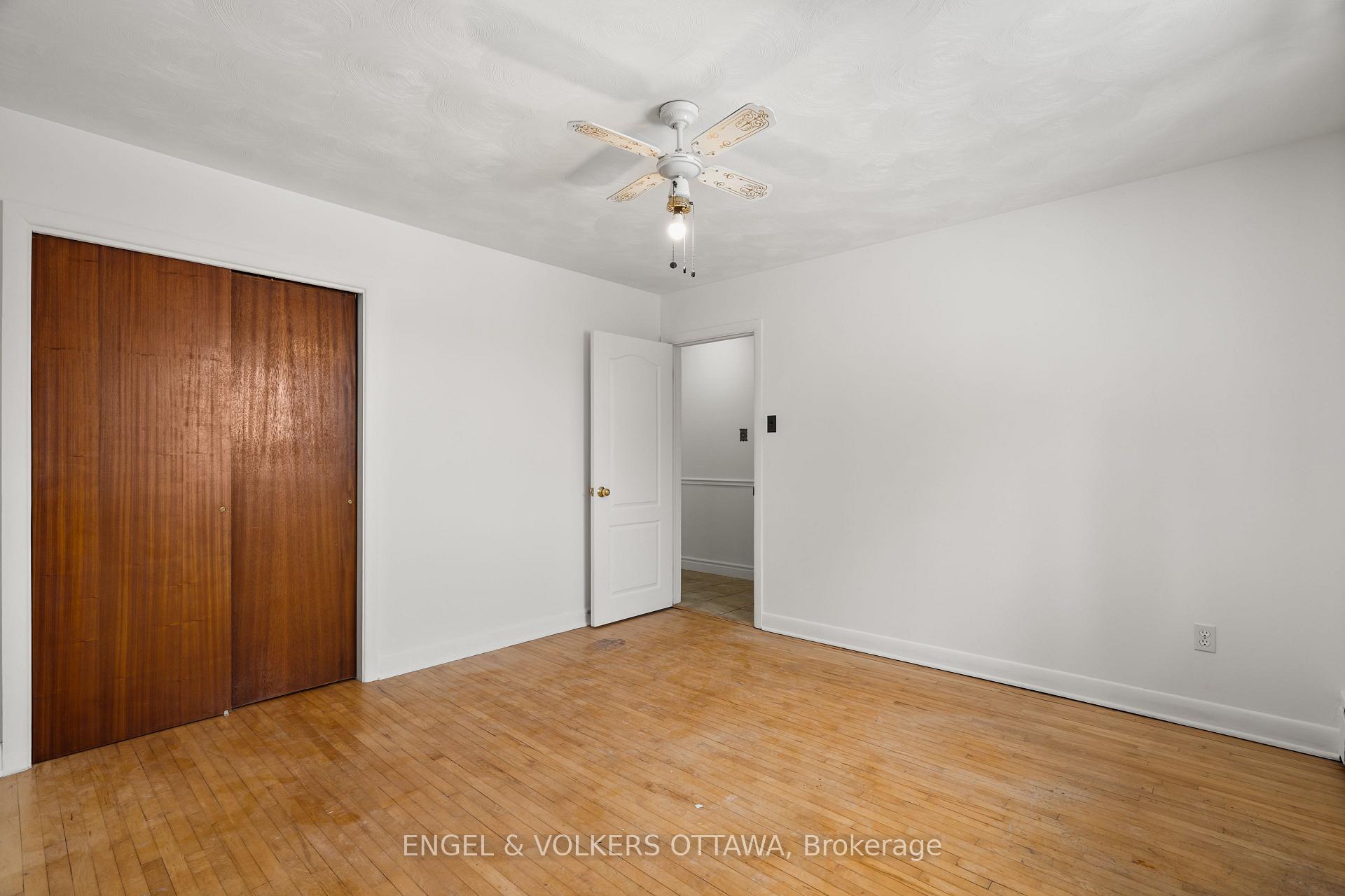 Photo 17 of 263 Michel Circle, Ottawa, Vanier — HOMEH