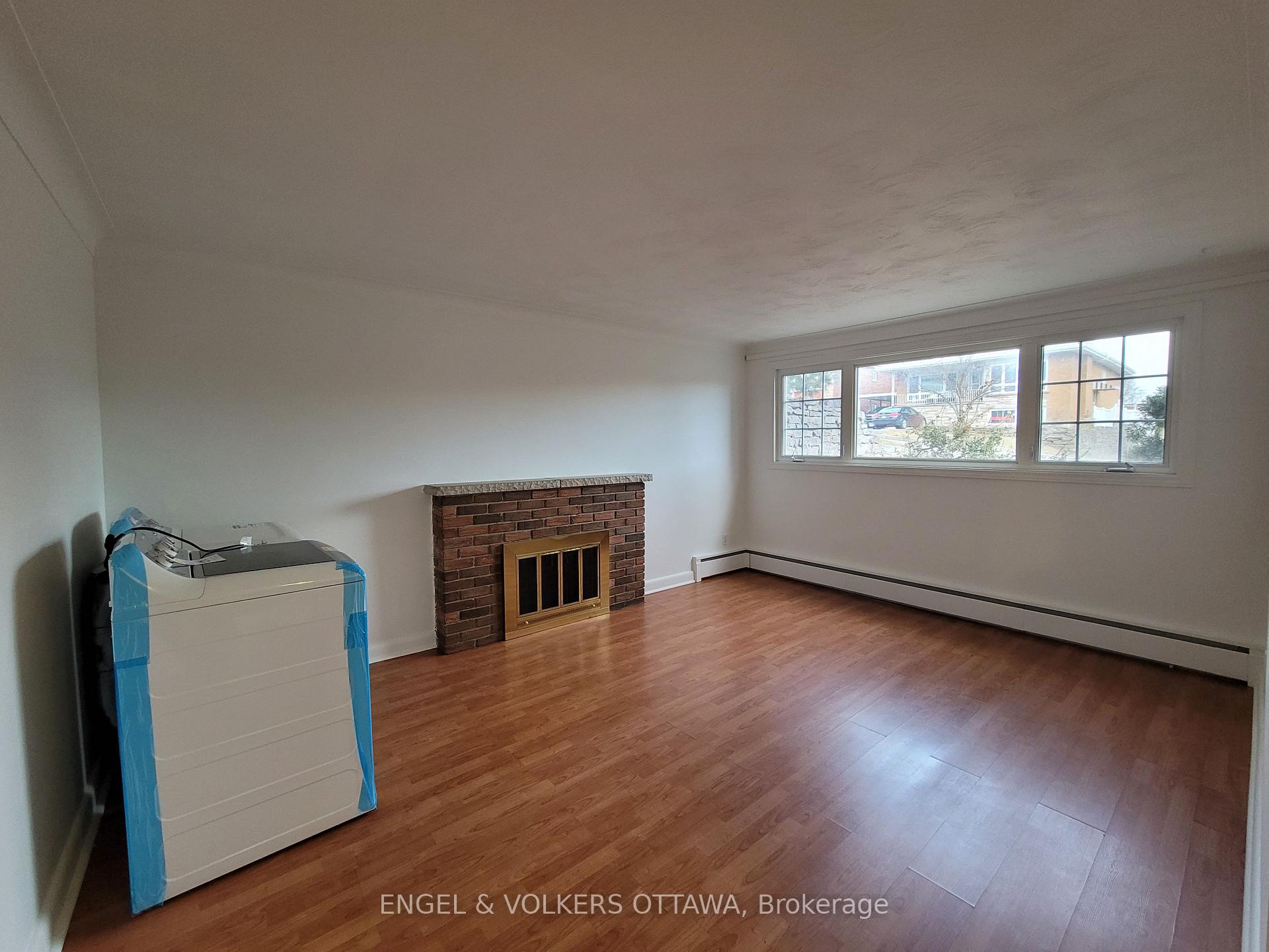 Photo 28 of 263 Michel Circle, Ottawa, Vanier — HOMEH