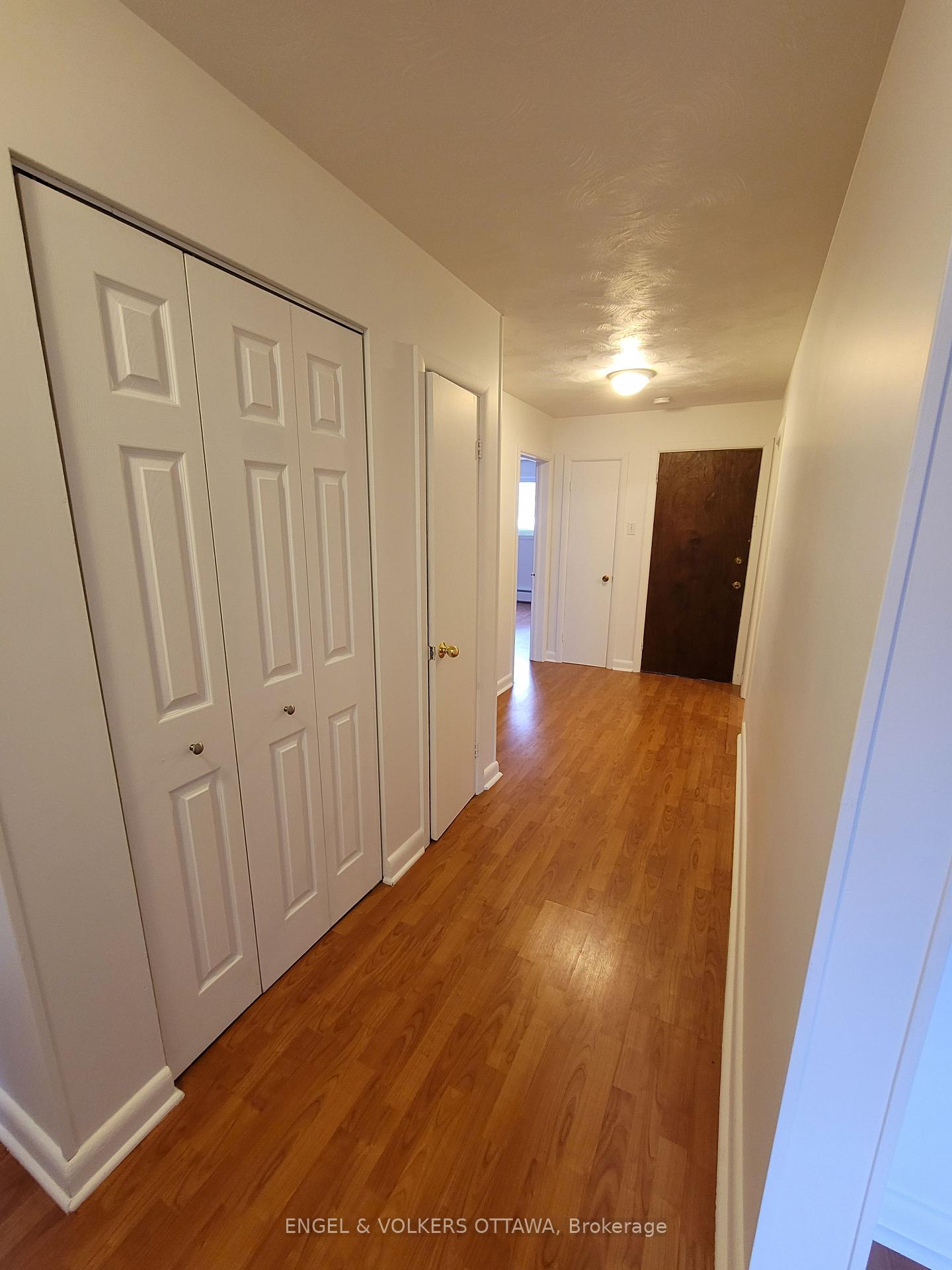 Photo 31 of 263 Michel Circle, Ottawa, Vanier — HOMEH