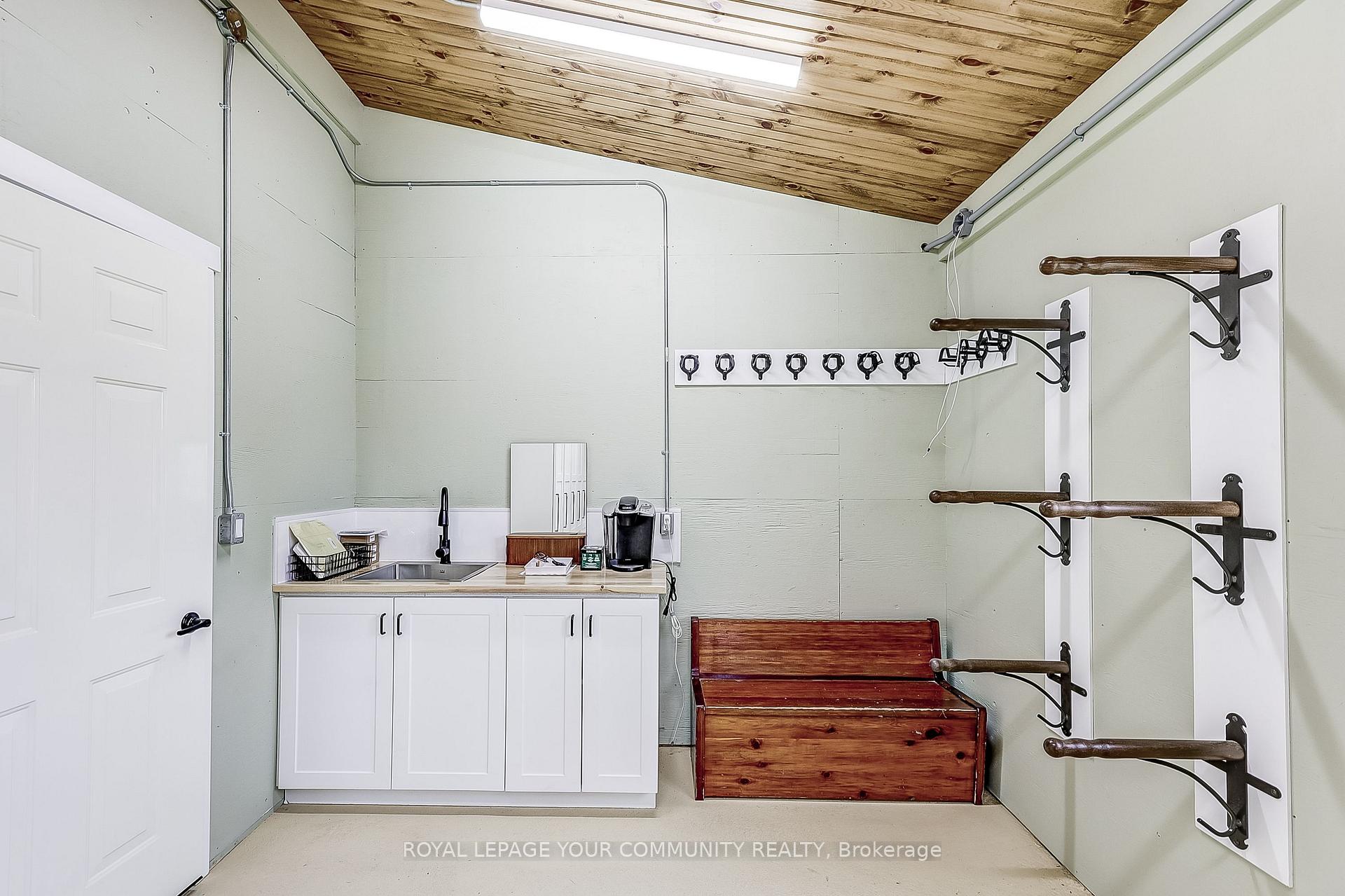 Photo 11 of 721 Reid Road, Uxbridge, Rural Uxbridge — HOMEH