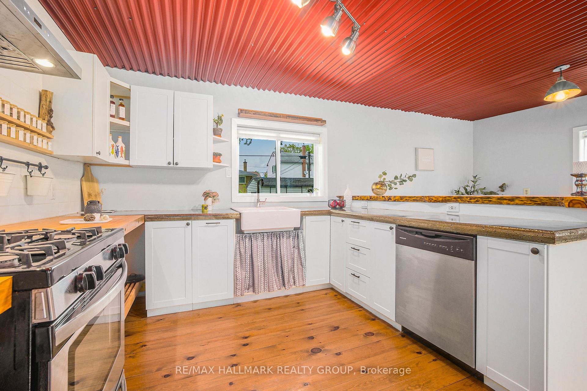 Photo 13 of 125 Marier Avenue, Ottawa, Vanier — HOMEH