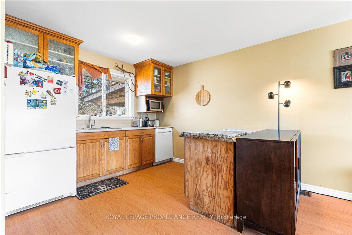 Photo 15 of 6301 Old Highway 2, Tyendinaga, Tyendinaga Township — HOMEH
