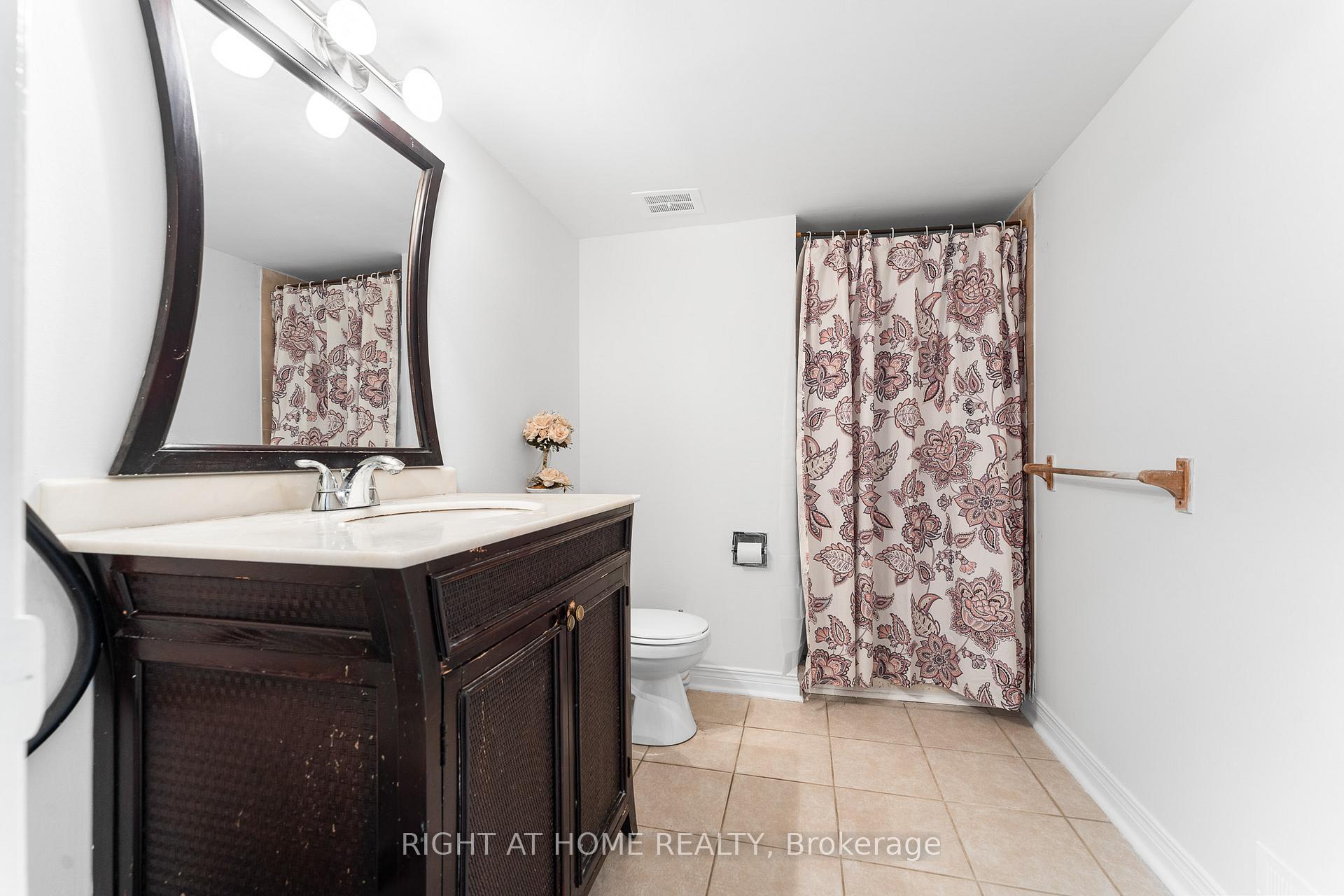 Photo 25 of 2049 Quincy Avenue, Ottawa, Beacon Hill North — HOMEH