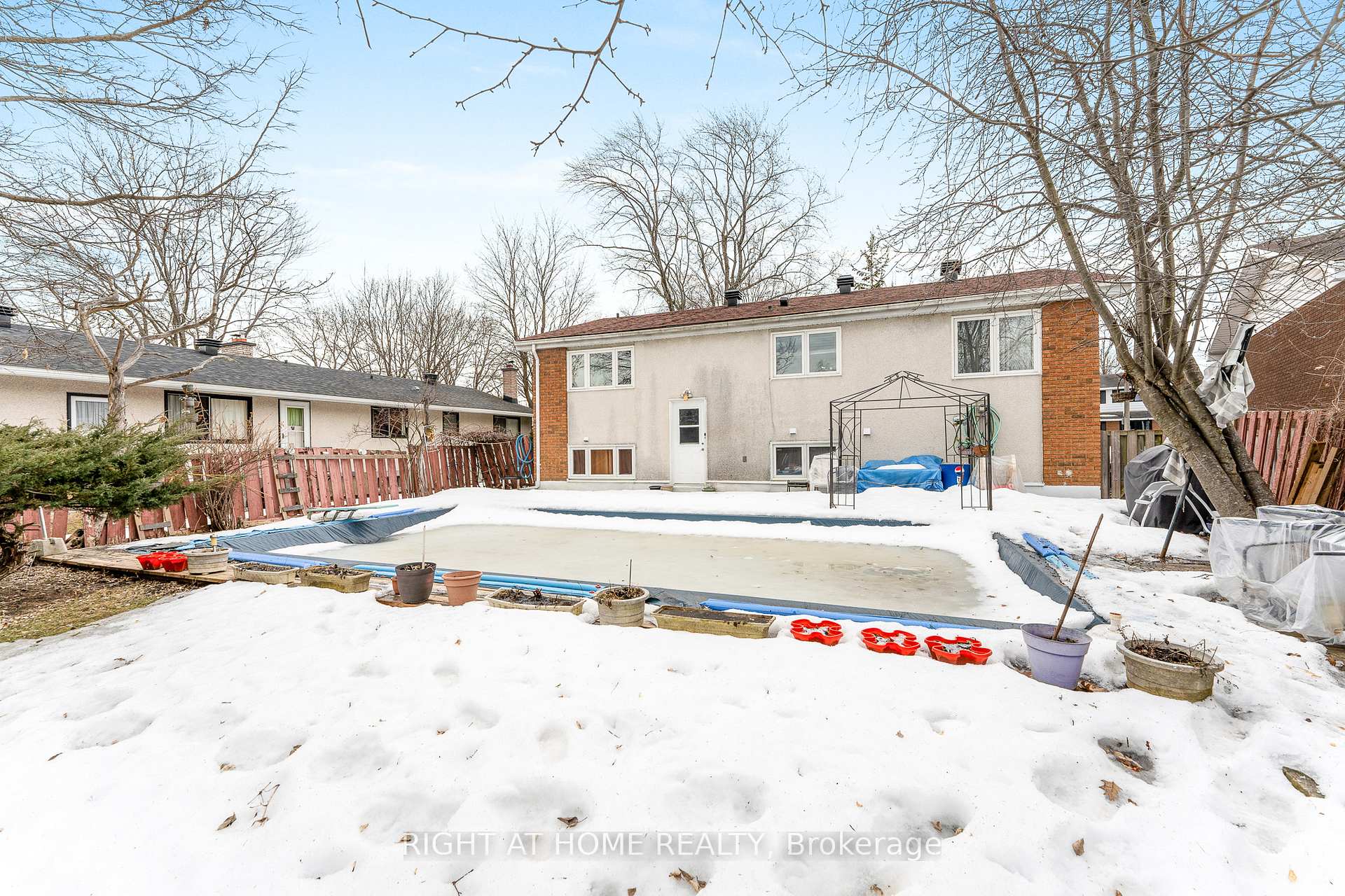 Photo 30 of 2049 Quincy Avenue, Ottawa, Beacon Hill North — HOMEH