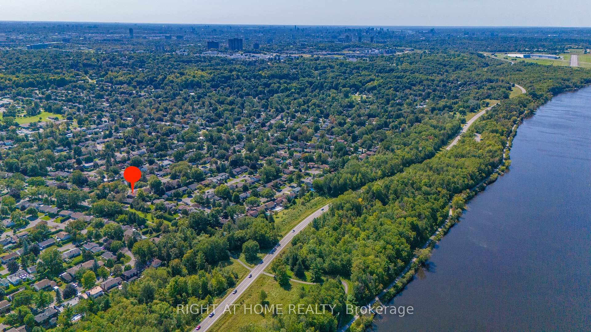 Photo 38 of 2049 Quincy Avenue, Ottawa, Beacon Hill North — HOMEH